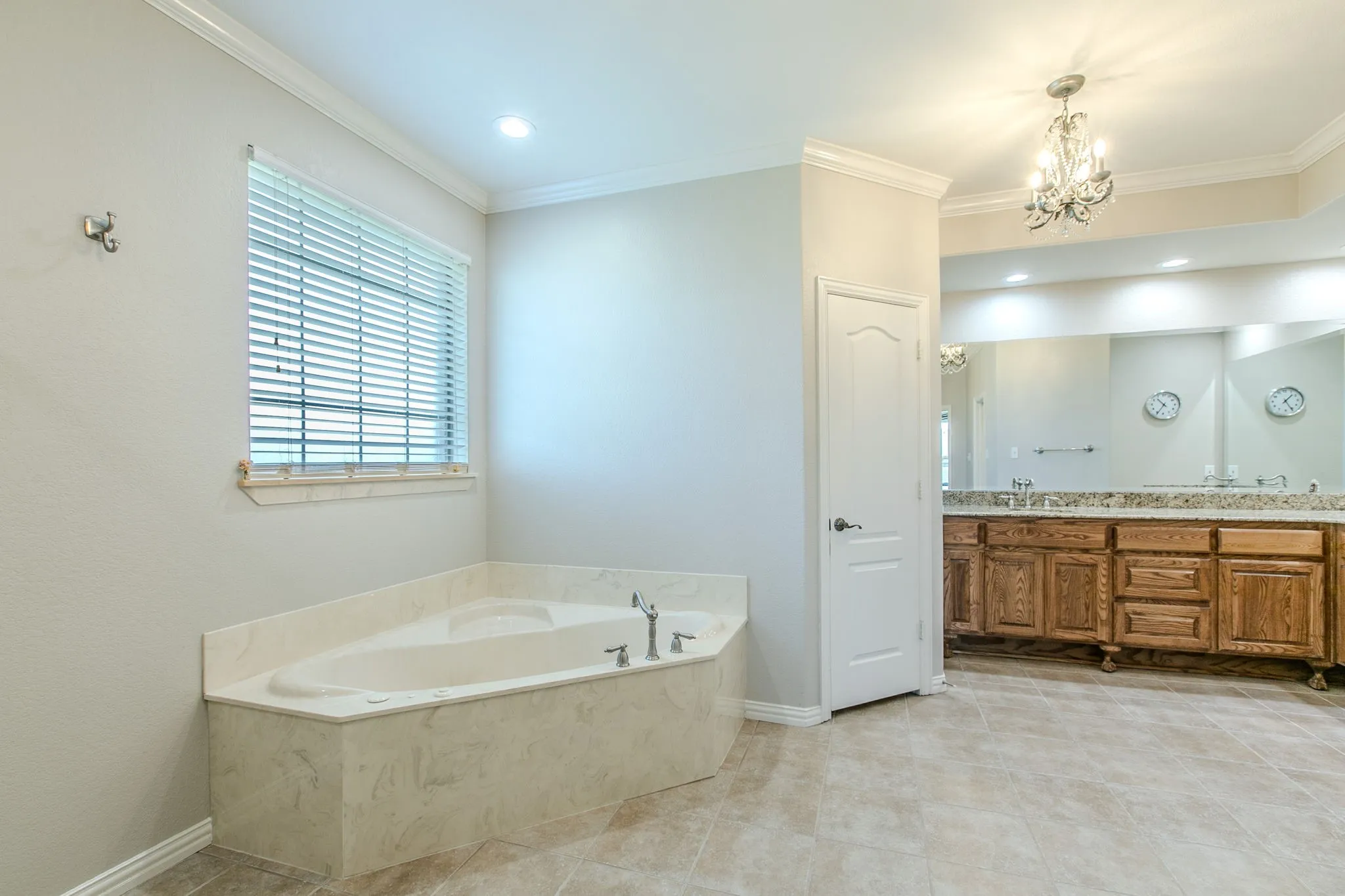 Single Family Residence For Sale in Kaufman County , 3133 Belmont Lane, Terrell, Texas 75160, 4 Bedroom, 3 Bathroom, 3 Garage spaces, 3,226 Sqft, built in 2005, mls#21365548, Real Estate Agent in Terrell, Homes For Sale in Kaufman county, Homes For Sale in Terrell, Realtor in Terrell Texas, Real Estate Brokerage Independent Realty Texas, Luminita Cordes Realtor