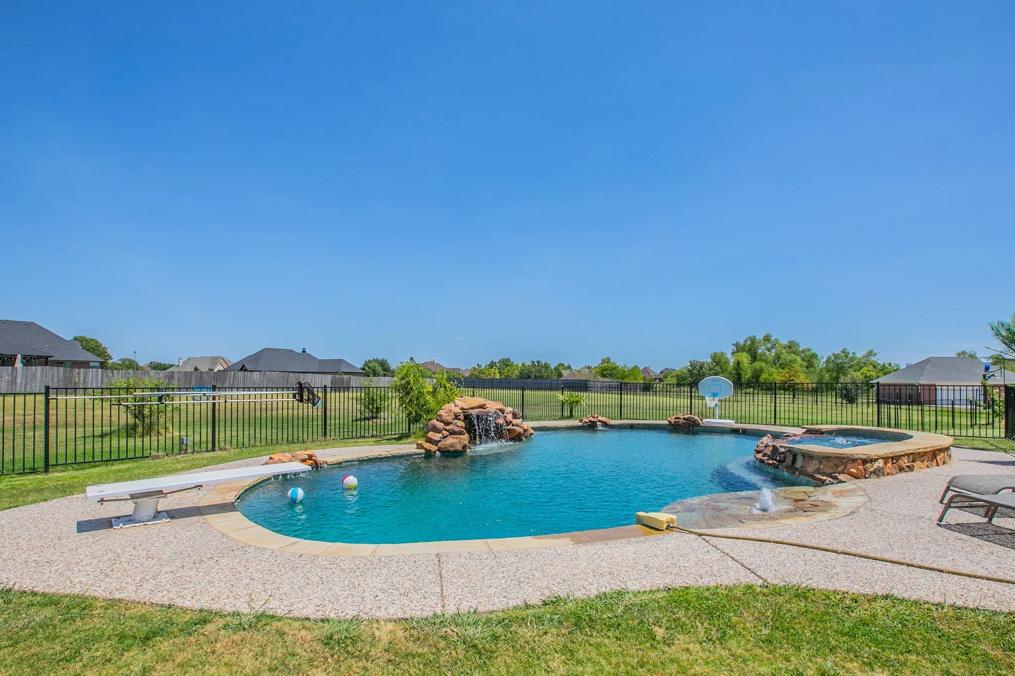 Single Family Residence For Sale in Kaufman County , 3133 Belmont Lane, Terrell, Texas 75160, 4 Bedroom, 3 Bathroom, 3 Garage spaces, 3,226 Sqft, built in 2005, mls#21365548, Real Estate Agent in Terrell, Homes For Sale in Kaufman county, Homes For Sale in Terrell, Realtor in Terrell Texas, Real Estate Brokerage Independent Realty Texas, Luminita Cordes Realtor