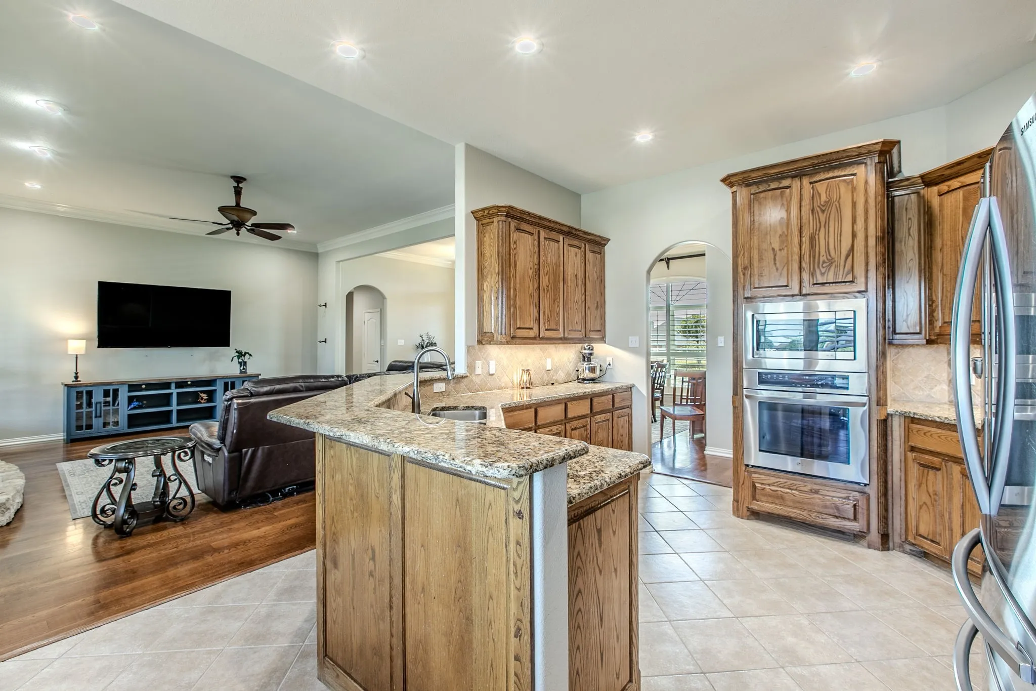 Single Family Residence For Sale in Kaufman County , 3133 Belmont Lane, Terrell, Texas 75160, 4 Bedroom, 3 Bathroom, 3 Garage spaces, 3,226 Sqft, built in 2005, mls#21365548, Real Estate Agent in Terrell, Homes For Sale in Kaufman county, Homes For Sale in Terrell, Realtor in Terrell Texas, Real Estate Brokerage Independent Realty Texas, Luminita Cordes Realtor