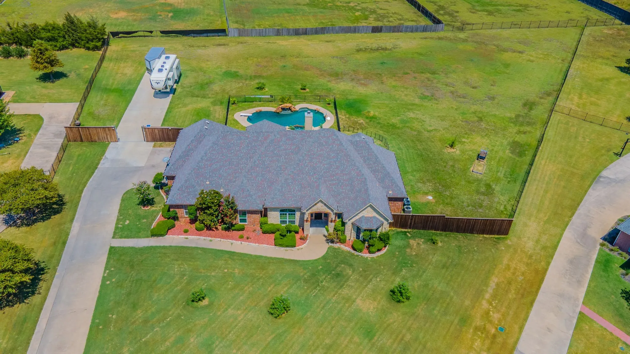 Single Family Residence For Sale in Kaufman County , 3133 Belmont Lane, Terrell, Texas 75160, 4 Bedroom, 3 Bathroom, 3 Garage spaces, 3,226 Sqft, built in 2005, mls#21365548, Real Estate Agent in Terrell, Homes For Sale in Kaufman county, Homes For Sale in Terrell, Realtor in Terrell Texas, Real Estate Brokerage Independent Realty Texas, Luminita Cordes Realtor