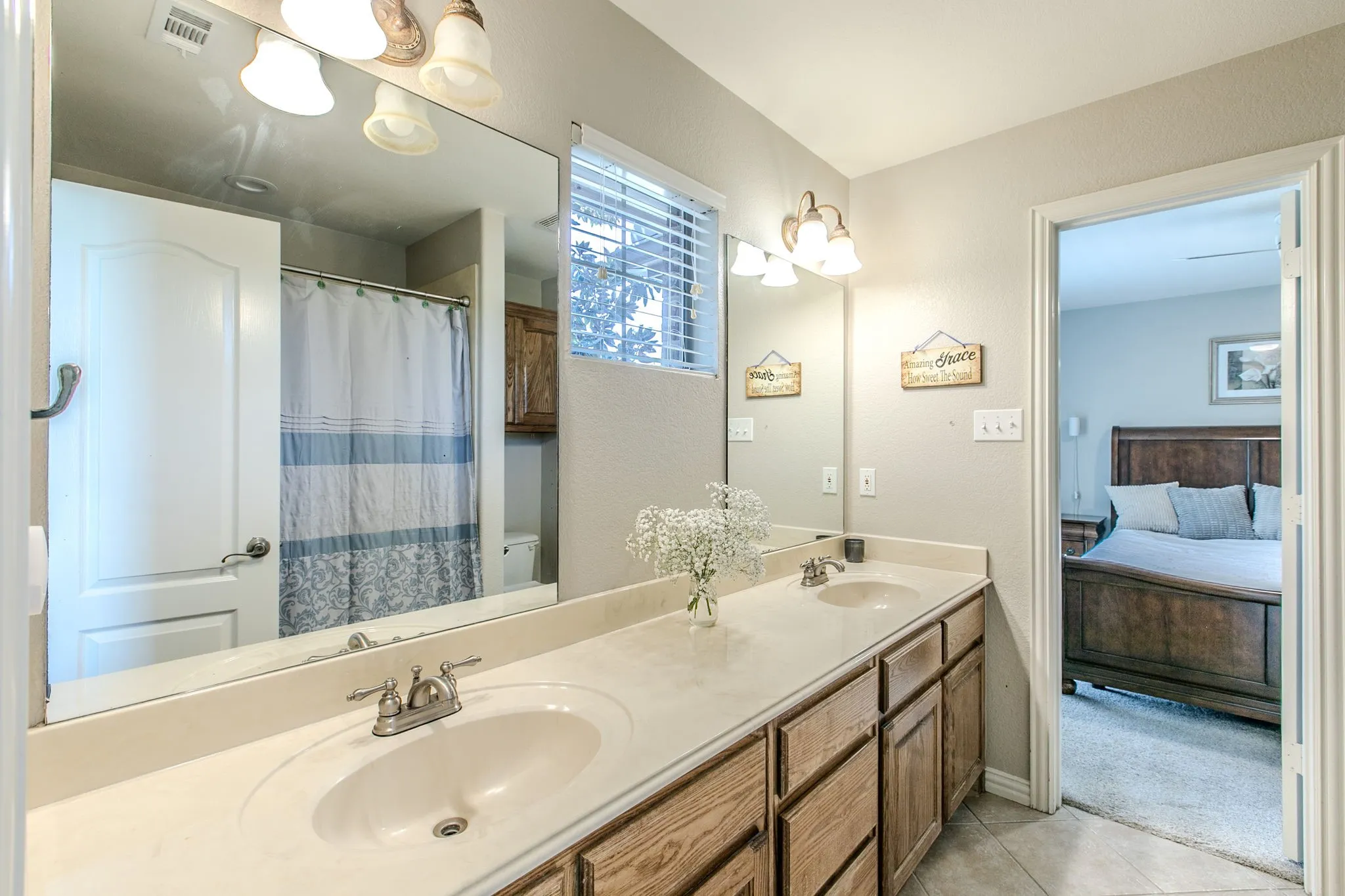 Single Family Residence For Sale in Kaufman County , 3133 Belmont Lane, Terrell, Texas 75160, 4 Bedroom, 3 Bathroom, 3 Garage spaces, 3,226 Sqft, built in 2005, mls#21365548, Real Estate Agent in Terrell, Homes For Sale in Kaufman county, Homes For Sale in Terrell, Realtor in Terrell Texas, Real Estate Brokerage Independent Realty Texas, Luminita Cordes Realtor