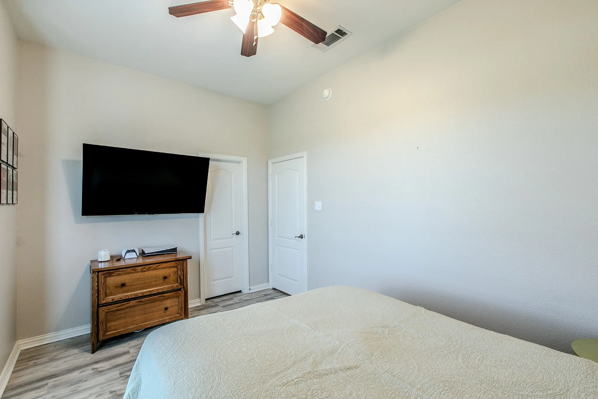 Single Family Residence For Sale in Kaufman County , 3133 Belmont Lane, Terrell, Texas 75160, 4 Bedroom, 3 Bathroom, 3 Garage spaces, 3,226 Sqft, built in 2005, mls#21365548, Real Estate Agent in Terrell, Homes For Sale in Kaufman county, Homes For Sale in Terrell, Realtor in Terrell Texas, Real Estate Brokerage Independent Realty Texas, Luminita Cordes Realtor