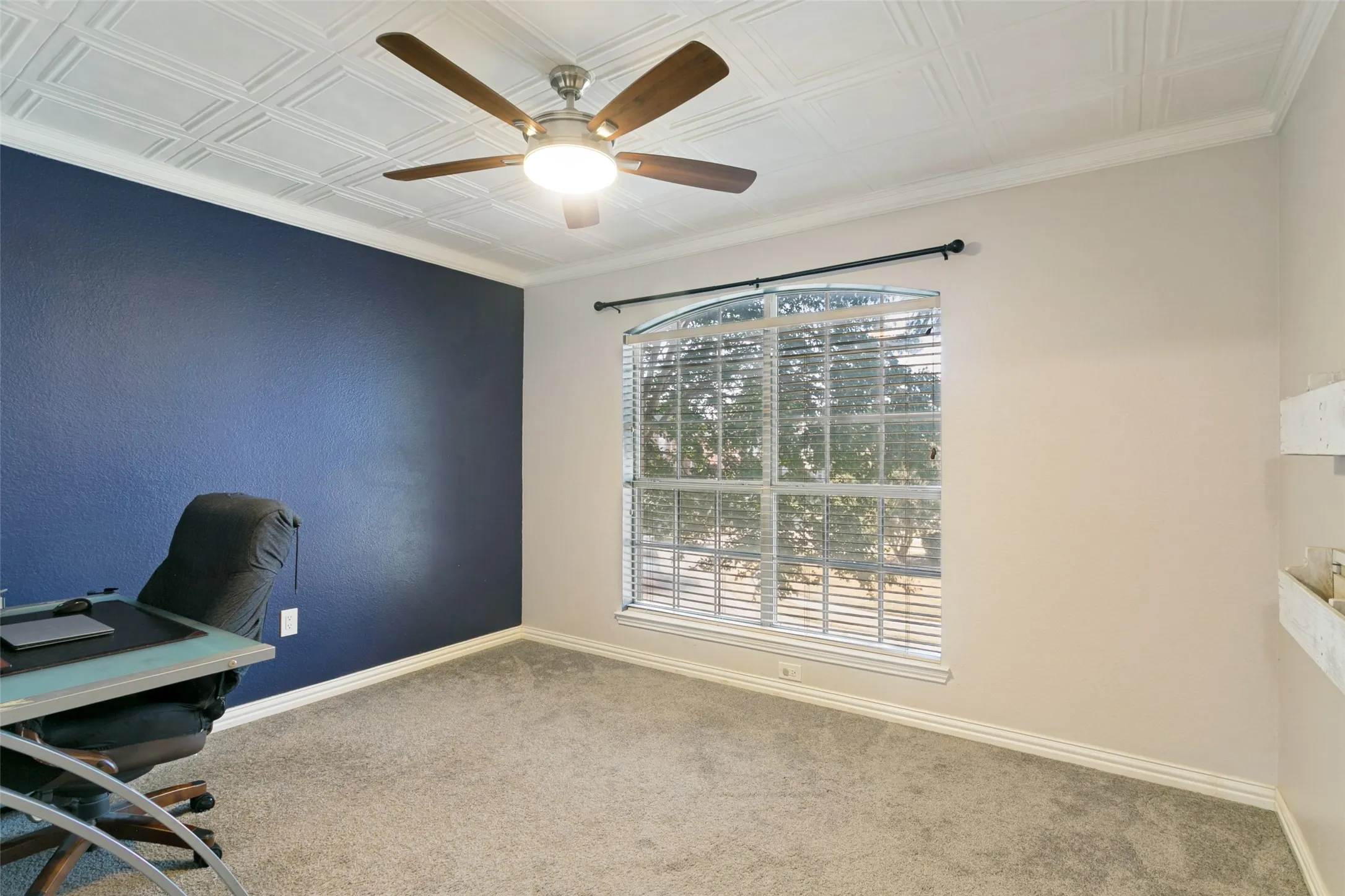 Single Family Residence For Sale in Denton County , 1754 Circle Creek Drive, Lewisville, Texas 75067, 4 Bedroom, 3 Bathroom, 2 Garage spaces, 1,750 Sqft, built in 1992, mls#21365814, Real Estate Agent in Lewisville, Homes For Sale in Denton county, Homes For Sale in Lewisville, Realtor in Lewisville Texas, Real Estate Brokerage Independent Realty Texas, Luminita Cordes Realtor
