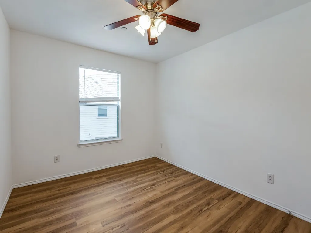 Townhouse For Sale in Collin County , 4908 Heather Glen Trail, Mc Kinney, Texas 75070, 3 Bedroom, 3 Bathroom, 2 Garage spaces, 1,439 Sqft, built in 2006, Price $258,000, mls#21365818, Real Estate Agent in Mc Kinney, Homes For Sale in Collin county, Homes For Sale in Mc Kinney, Realtor in Mc Kinney Texas, Real Estate Brokerage Independent Realty Texas, Luminita Cordes Realtor