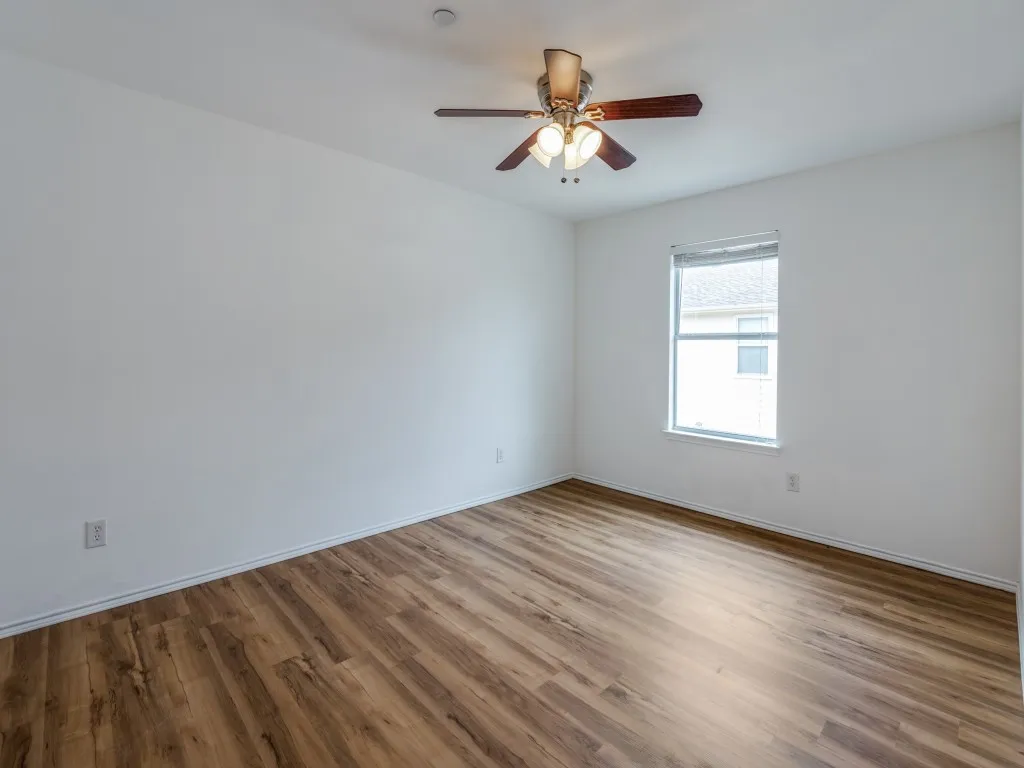 Townhouse For Sale in Collin County , 4908 Heather Glen Trail, Mc Kinney, Texas 75070, 3 Bedroom, 3 Bathroom, 2 Garage spaces, 1,439 Sqft, built in 2006, Price $258,000, mls#21365818, Real Estate Agent in Mc Kinney, Homes For Sale in Collin county, Homes For Sale in Mc Kinney, Realtor in Mc Kinney Texas, Real Estate Brokerage Independent Realty Texas, Luminita Cordes Realtor