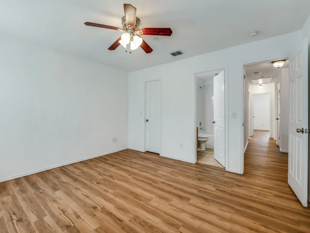 Townhouse For Sale in Collin County , 4908 Heather Glen Trail, Mc Kinney, Texas 75070, 3 Bedroom, 3 Bathroom, 2 Garage spaces, 1,439 Sqft, built in 2006, Price $258,000, mls#21365818, Real Estate Agent in Mc Kinney, Homes For Sale in Collin county, Homes For Sale in Mc Kinney, Realtor in Mc Kinney Texas, Real Estate Brokerage Independent Realty Texas, Luminita Cordes Realtor