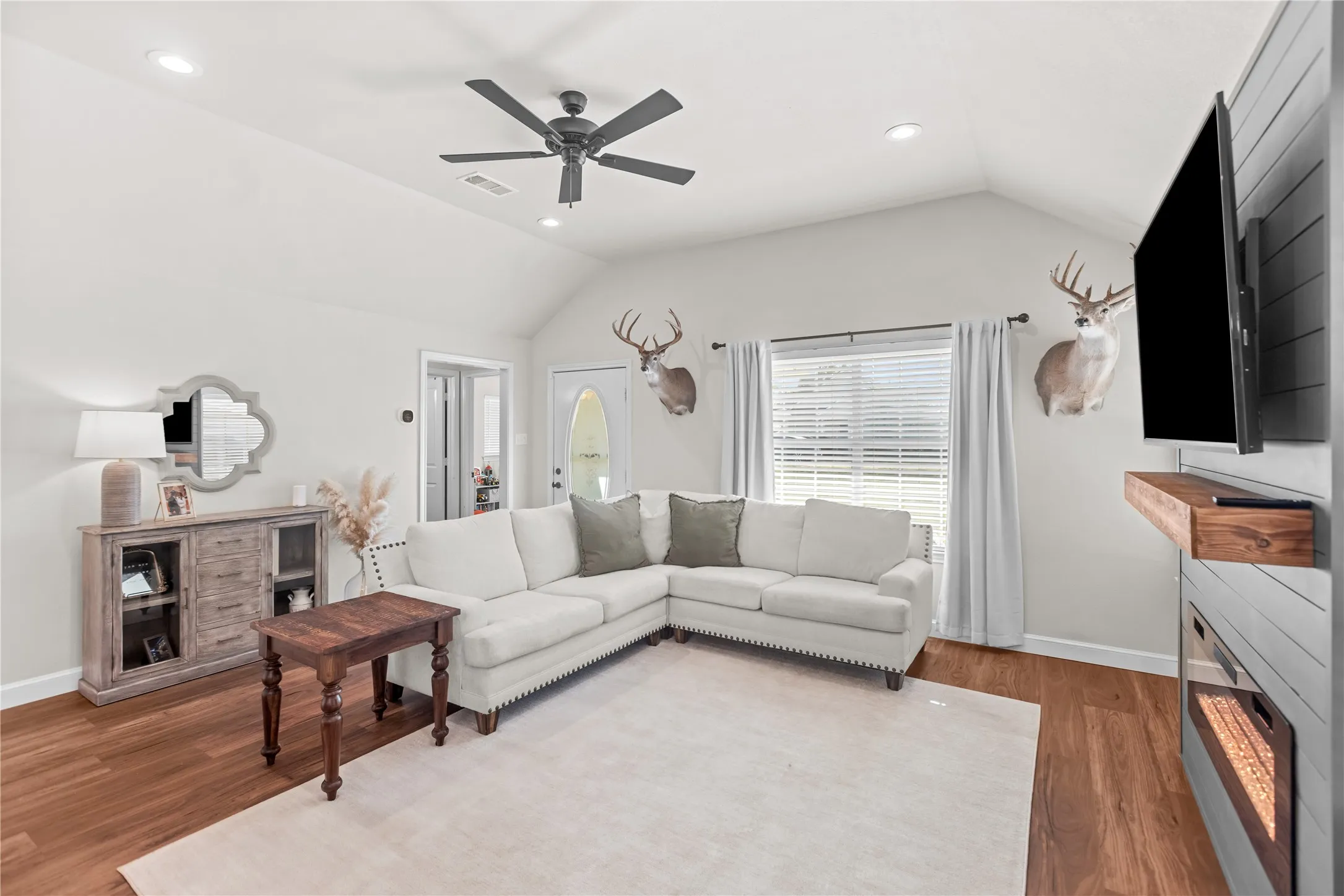 Bright and welcoming living space with an open, comfortable layout.