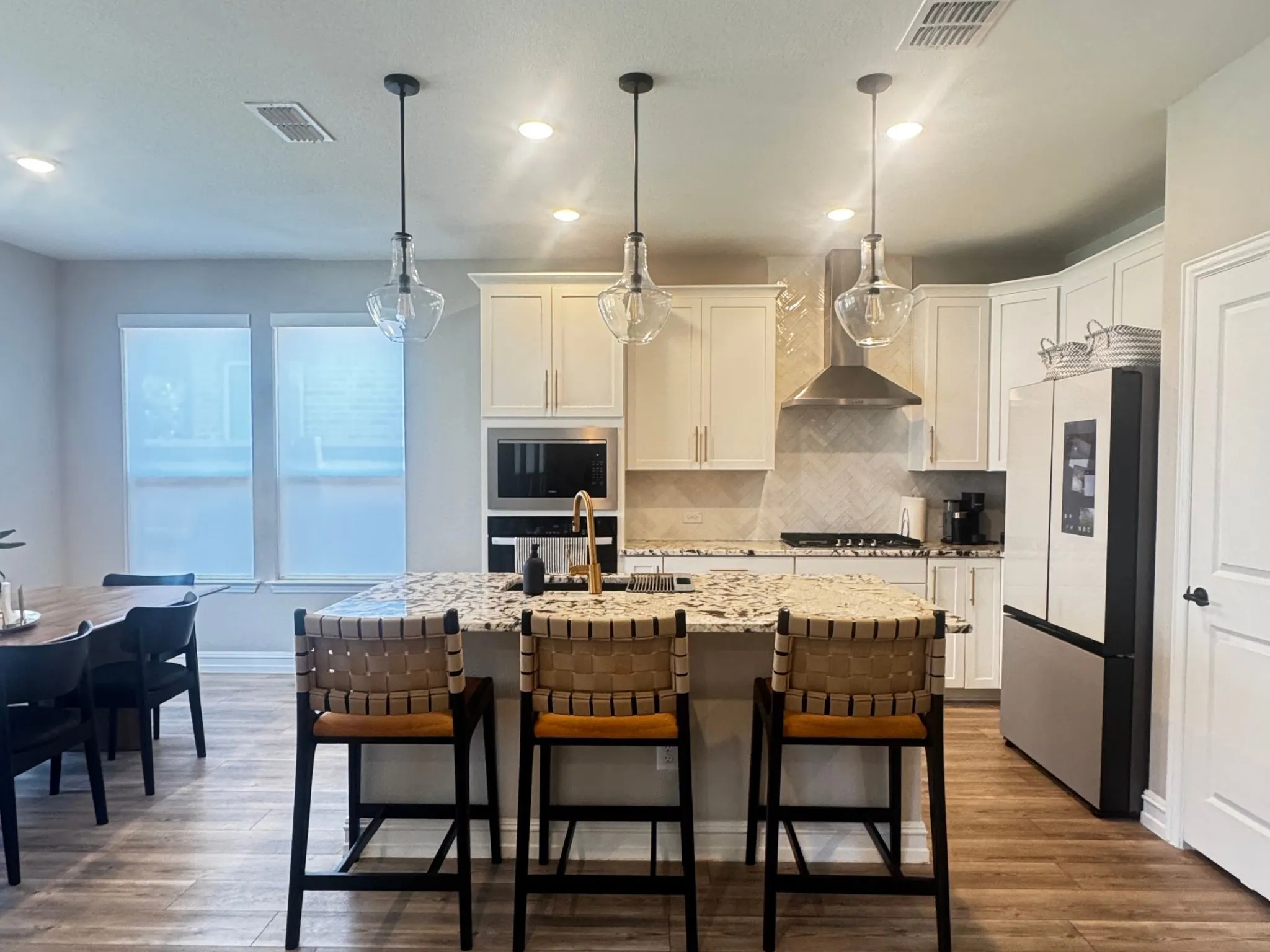 Single Family Residence For Rent in Dallas County , 4839 Simcoe Street, Dallas, Texas 75228, 3 Bedroom, 3 Bathroom, 2 Garage spaces, 2,216 Sqft, built in 2023, mls#21364462, Real Estate Agent in Dallas, Homes For Rent in Dallas county, Homes For Rent in Dallas, Realtor in Dallas Texas, Real Estate Brokerage Independent Realty Texas, Luminita Cordes Realtor