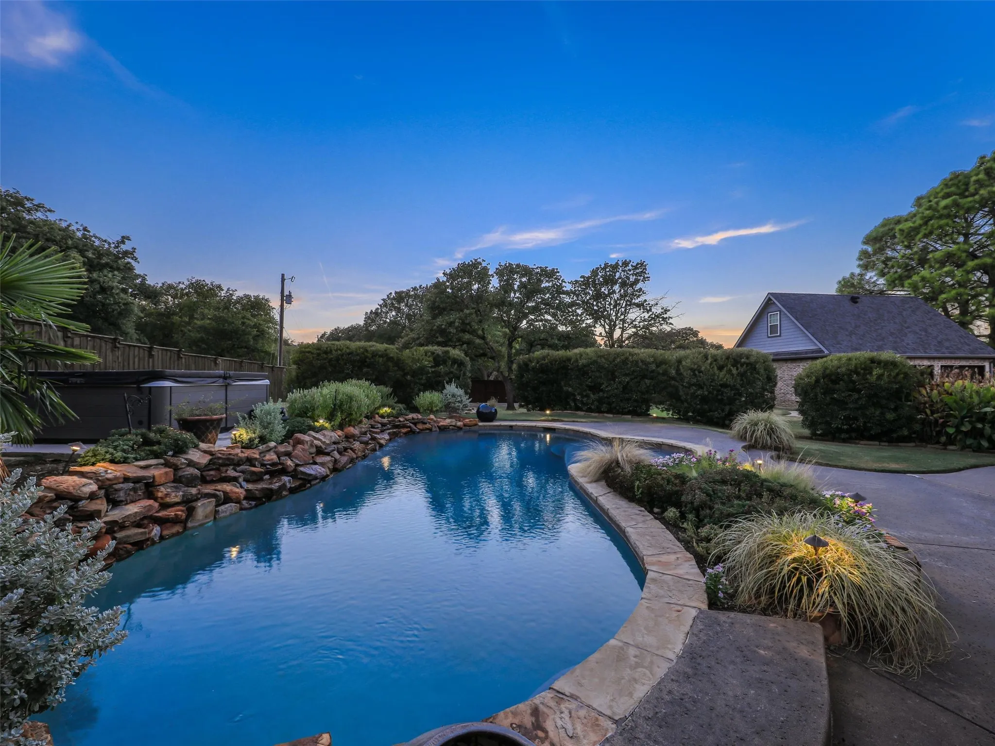 Single Family Residence For Sale in Tarrant County , 1684 Blevins Drive, Keller, Texas 76248, 5 Bedroom, 5 Bathroom, 5 Garage spaces, 5,658 Sqft, built in 2007, mls#21209236, Real Estate Agent in Keller, Homes For Sale in Tarrant county, Homes For Sale in Keller, Realtor in Keller Texas, Real Estate Brokerage Independent Realty Texas, Luminita Cordes Realtor