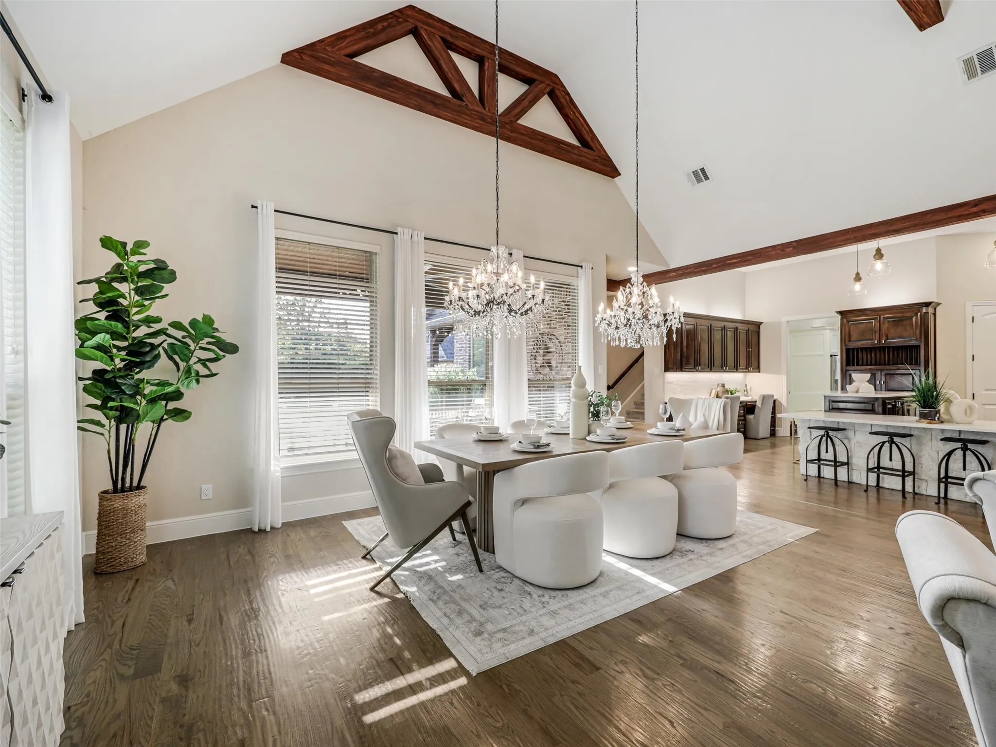 Single Family Residence For Sale in Tarrant County , 1684 Blevins Drive, Keller, Texas 76248, 5 Bedroom, 5 Bathroom, 5 Garage spaces, 5,658 Sqft, built in 2007, mls#21209236, Real Estate Agent in Keller, Homes For Sale in Tarrant county, Homes For Sale in Keller, Realtor in Keller Texas, Real Estate Brokerage Independent Realty Texas, Luminita Cordes Realtor
