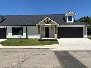 Townhouse For Sale in Hood County , 210 E Ewell Street, Granbury, Texas 76048, 2 Bedroom, 2 Bathroom, 2 Garage spaces, 1,602 Sqft, built in 2026, mls#21363737, Real Estate Agent in Granbury, Homes For Sale in Hood county, Homes For Sale in Granbury, Realtor in Granbury Texas, Real Estate Brokerage Independent Realty Texas, Luminita Cordes Realtor