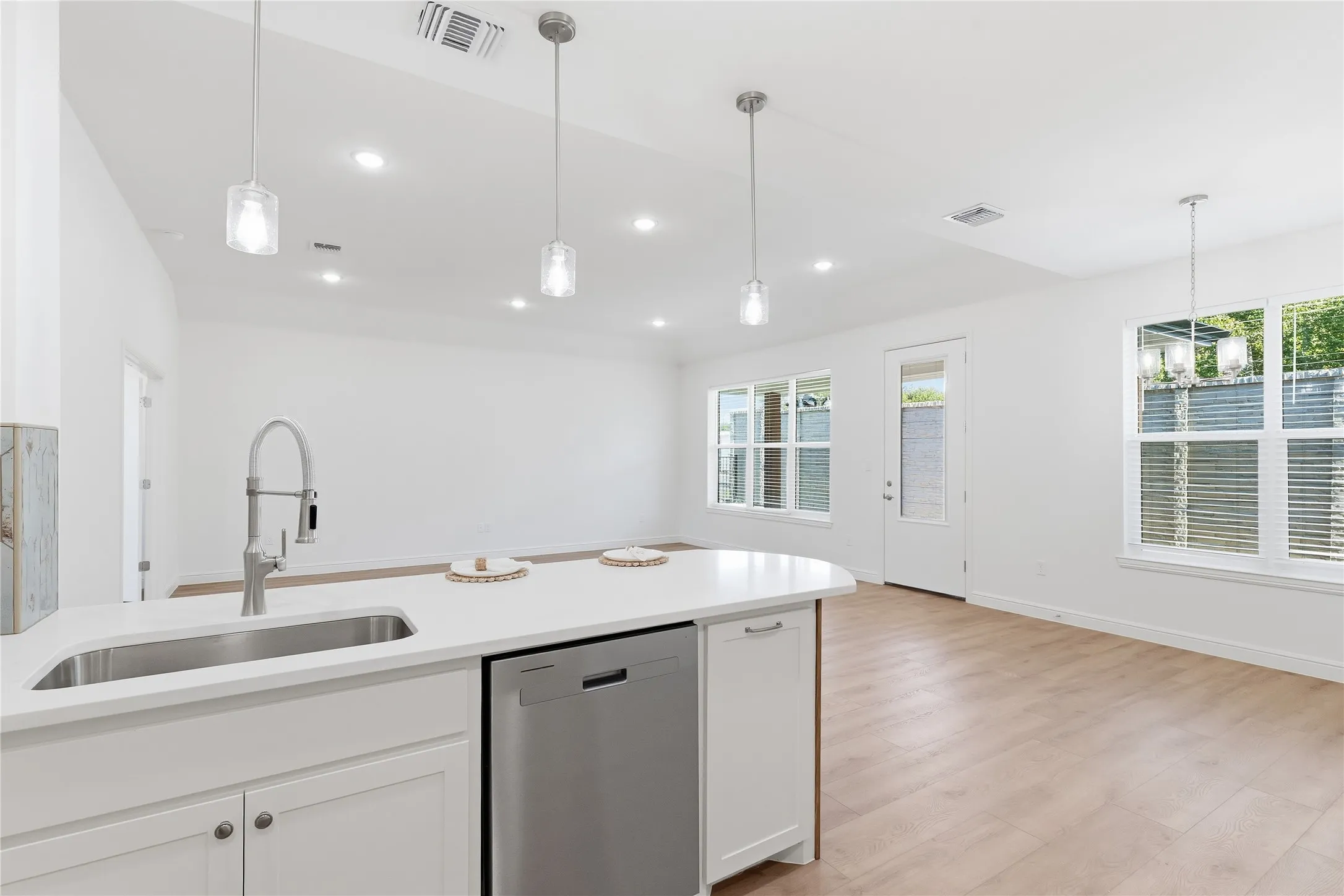Townhouse For Sale in Hood County , 208 E Ewell Street, Granbury, Texas 76048, 2 Bedroom, 2 Bathroom, 2 Garage spaces, 1,602 Sqft, built in 2026, mls#21363735, Real Estate Agent in Granbury, Homes For Sale in Hood county, Homes For Sale in Granbury, Realtor in Granbury Texas, Real Estate Brokerage Independent Realty Texas, Luminita Cordes Realtor