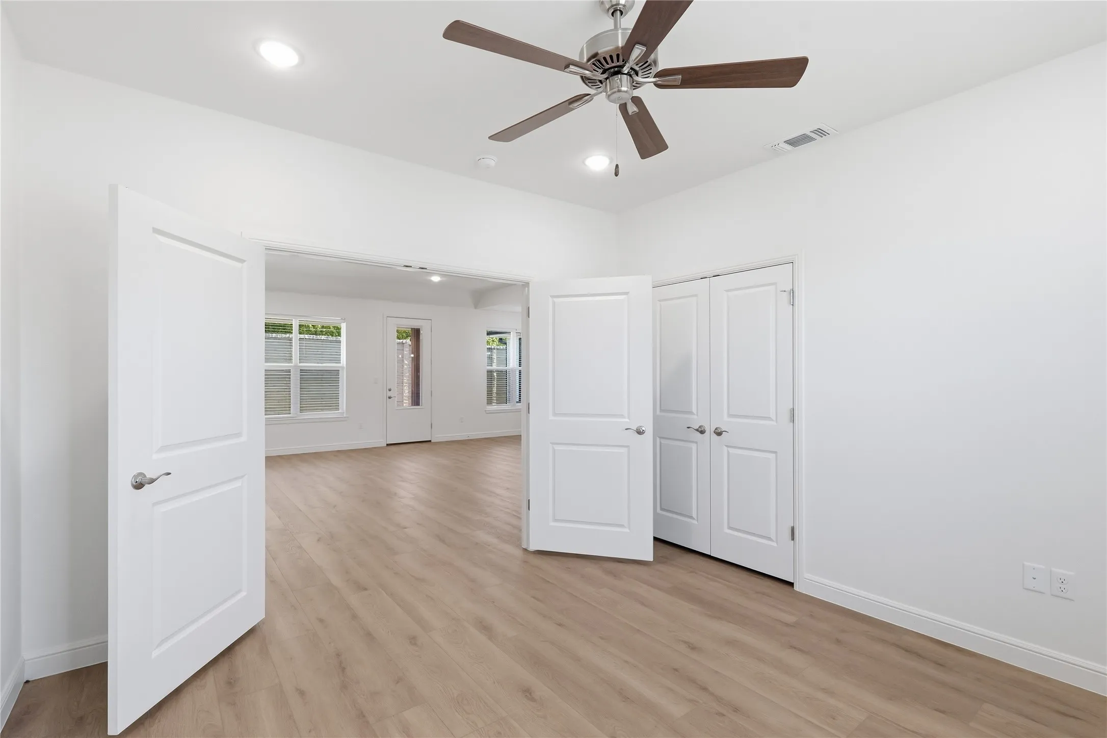 Townhouse For Sale in Hood County , 206 E Ewell Street, Granbury, Texas 76048, 2 Bedroom, 2 Bathroom, 2 Garage spaces, 1,602 Sqft, built in 2026, mls#21363731, Real Estate Agent in Granbury, Homes For Sale in Hood county, Homes For Sale in Granbury, Realtor in Granbury Texas, Real Estate Brokerage Independent Realty Texas, Luminita Cordes Realtor