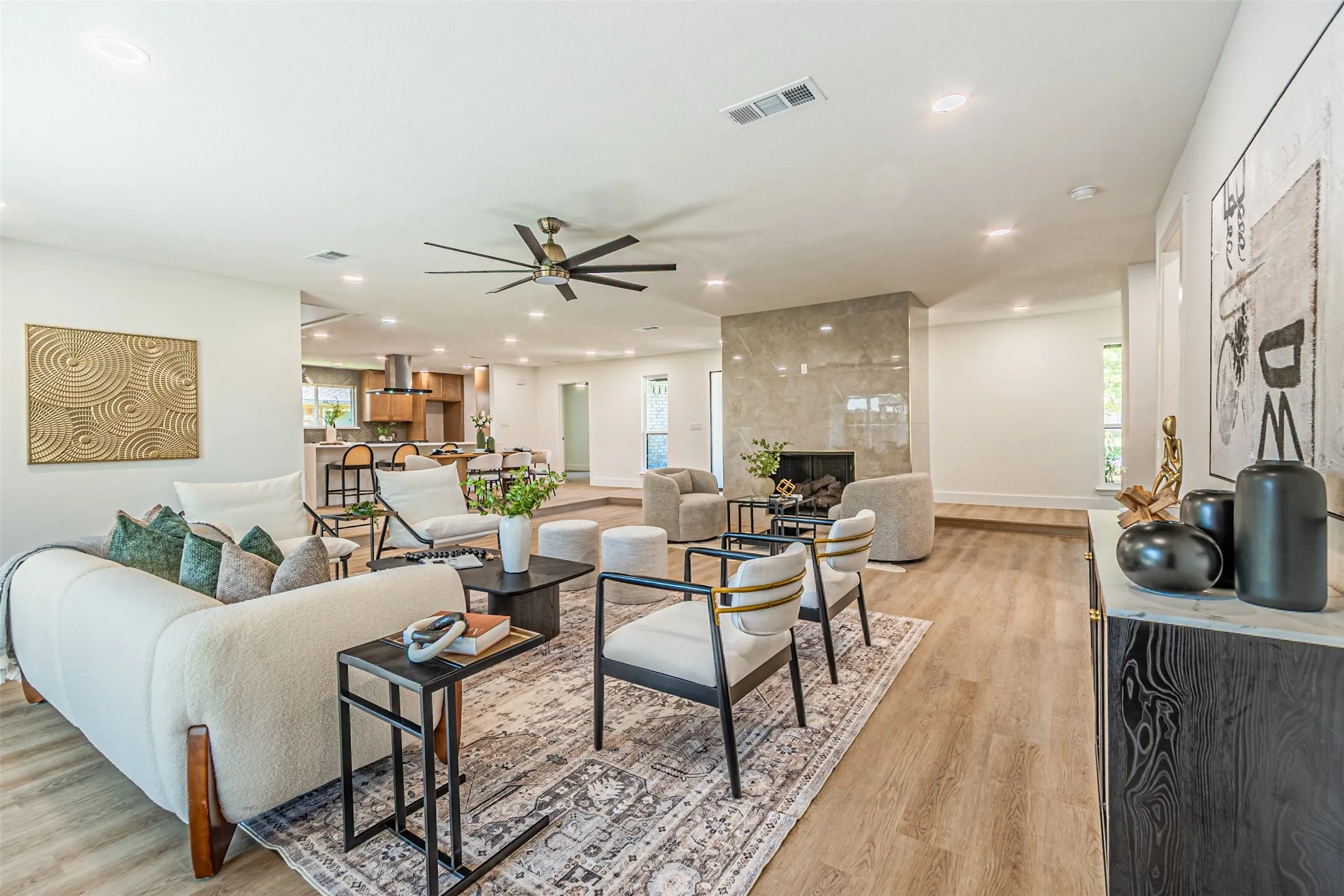 Single Family Residence For Sale in Collin County , 2716 Arborcove Drive, Plano, Texas 75075, 4 Bedroom, 3 Bathroom, 2 Garage spaces, 2,519 Sqft, built in 1971, mls#21365570, Real Estate Agent in Plano, Homes For Sale in Collin county, Homes For Sale in Plano, Realtor in Plano Texas, Real Estate Brokerage Independent Realty Texas, Luminita Cordes Realtor