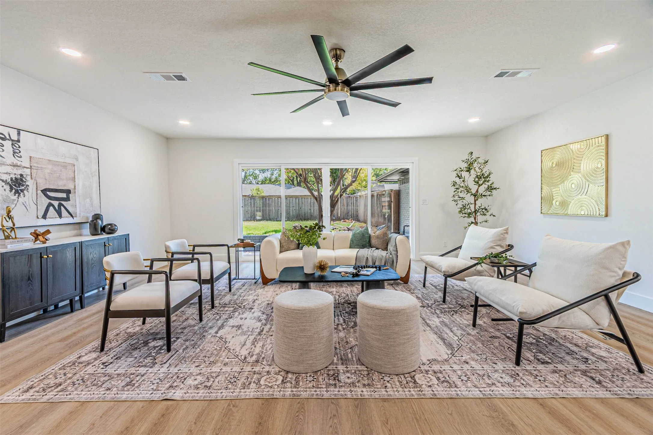 Single Family Residence For Sale in Collin County , 2716 Arborcove Drive, Plano, Texas 75075, 4 Bedroom, 3 Bathroom, 2 Garage spaces, 2,519 Sqft, built in 1971, mls#21365570, Real Estate Agent in Plano, Homes For Sale in Collin county, Homes For Sale in Plano, Realtor in Plano Texas, Real Estate Brokerage Independent Realty Texas, Luminita Cordes Realtor