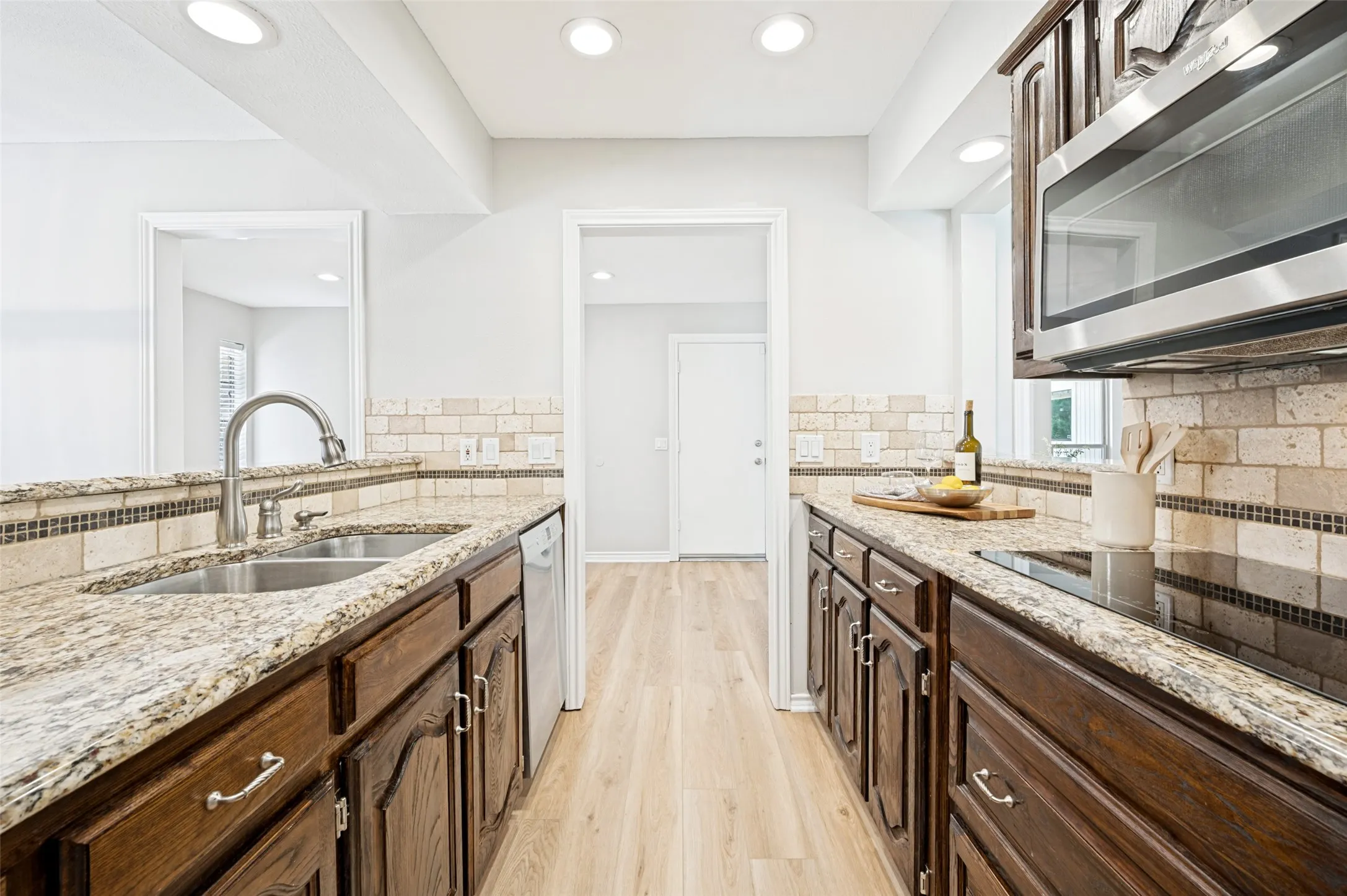 Single Family Residence For Sale in Collin County , 3221 Bandolino Lane, Plano, Texas 75075, 3 Bedroom, 2 Bathroom, 2 Garage spaces, 1,739 Sqft, built in 1979, mls#21346876, Real Estate Agent in Plano, Homes For Sale in Collin county, Homes For Sale in Plano, Realtor in Plano Texas, Real Estate Brokerage Independent Realty Texas, Luminita Cordes Realtor