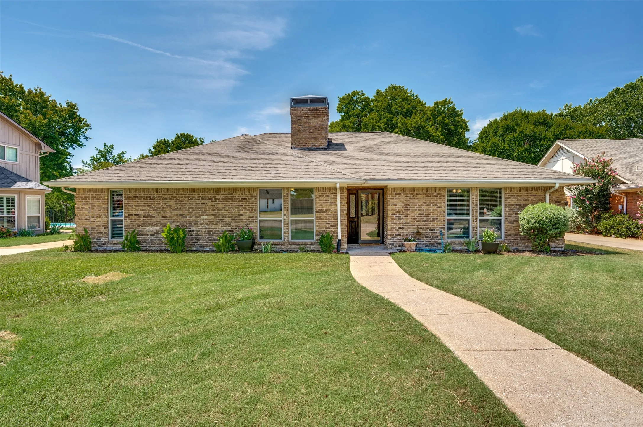 Single Family Residence For Sale in Collin County , 3221 Bandolino Lane, Plano, Texas 75075, 3 Bedroom, 2 Bathroom, 2 Garage spaces, 1,739 Sqft, built in 1979, mls#21346876, Real Estate Agent in Plano, Homes For Sale in Collin county, Homes For Sale in Plano, Realtor in Plano Texas, Real Estate Brokerage Independent Realty Texas, Luminita Cordes Realtor