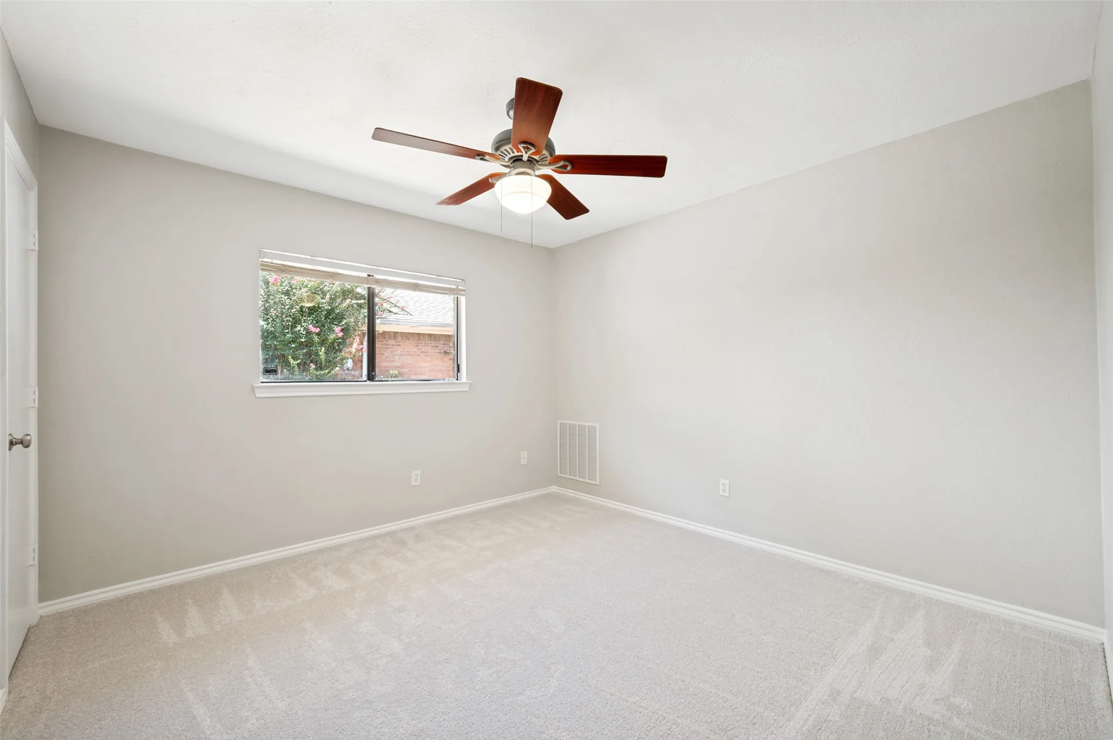 Single Family Residence For Sale in Collin County , 3221 Bandolino Lane, Plano, Texas 75075, 3 Bedroom, 2 Bathroom, 2 Garage spaces, 1,739 Sqft, built in 1979, mls#21346876, Real Estate Agent in Plano, Homes For Sale in Collin county, Homes For Sale in Plano, Realtor in Plano Texas, Real Estate Brokerage Independent Realty Texas, Luminita Cordes Realtor