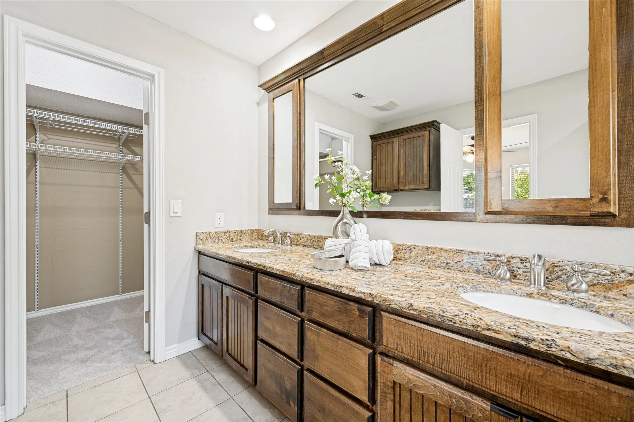 Single Family Residence For Sale in Collin County , 3221 Bandolino Lane, Plano, Texas 75075, 3 Bedroom, 2 Bathroom, 2 Garage spaces, 1,739 Sqft, built in 1979, mls#21346876, Real Estate Agent in Plano, Homes For Sale in Collin county, Homes For Sale in Plano, Realtor in Plano Texas, Real Estate Brokerage Independent Realty Texas, Luminita Cordes Realtor