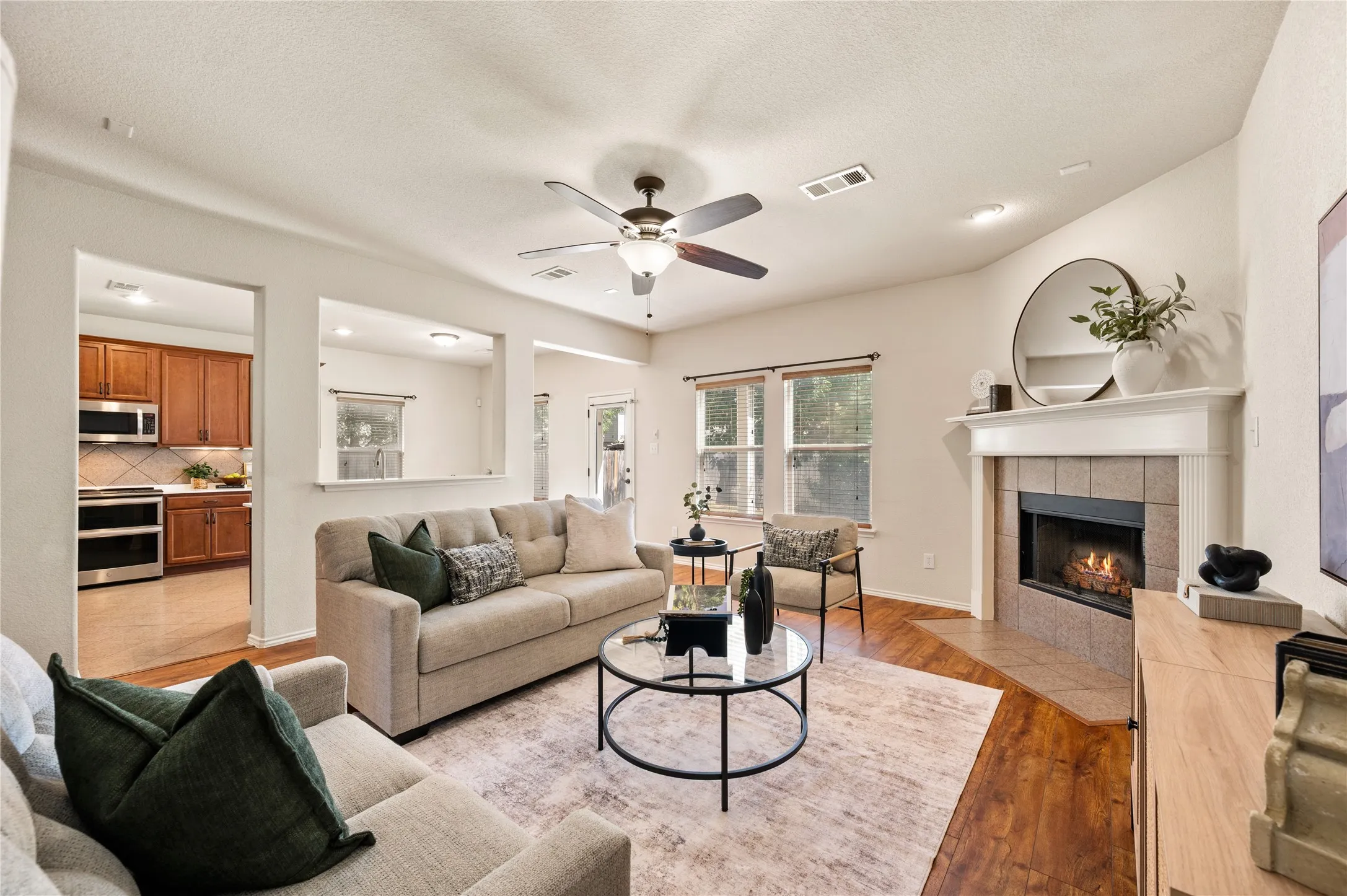 Single Family Residence For Sale in Tarrant County , 625 Tradewind Drive, Fort Worth, Texas 76131, 4 Bedroom, 3 Bathroom, 2 Garage spaces, 2,729 Sqft, built in 2009, mls#21364229, Real Estate Agent in Fort Worth, Homes For Sale in Tarrant county, Homes For Sale in Fort Worth, Realtor in Fort Worth Texas, Real Estate Brokerage Independent Realty Texas, Luminita Cordes Realtor