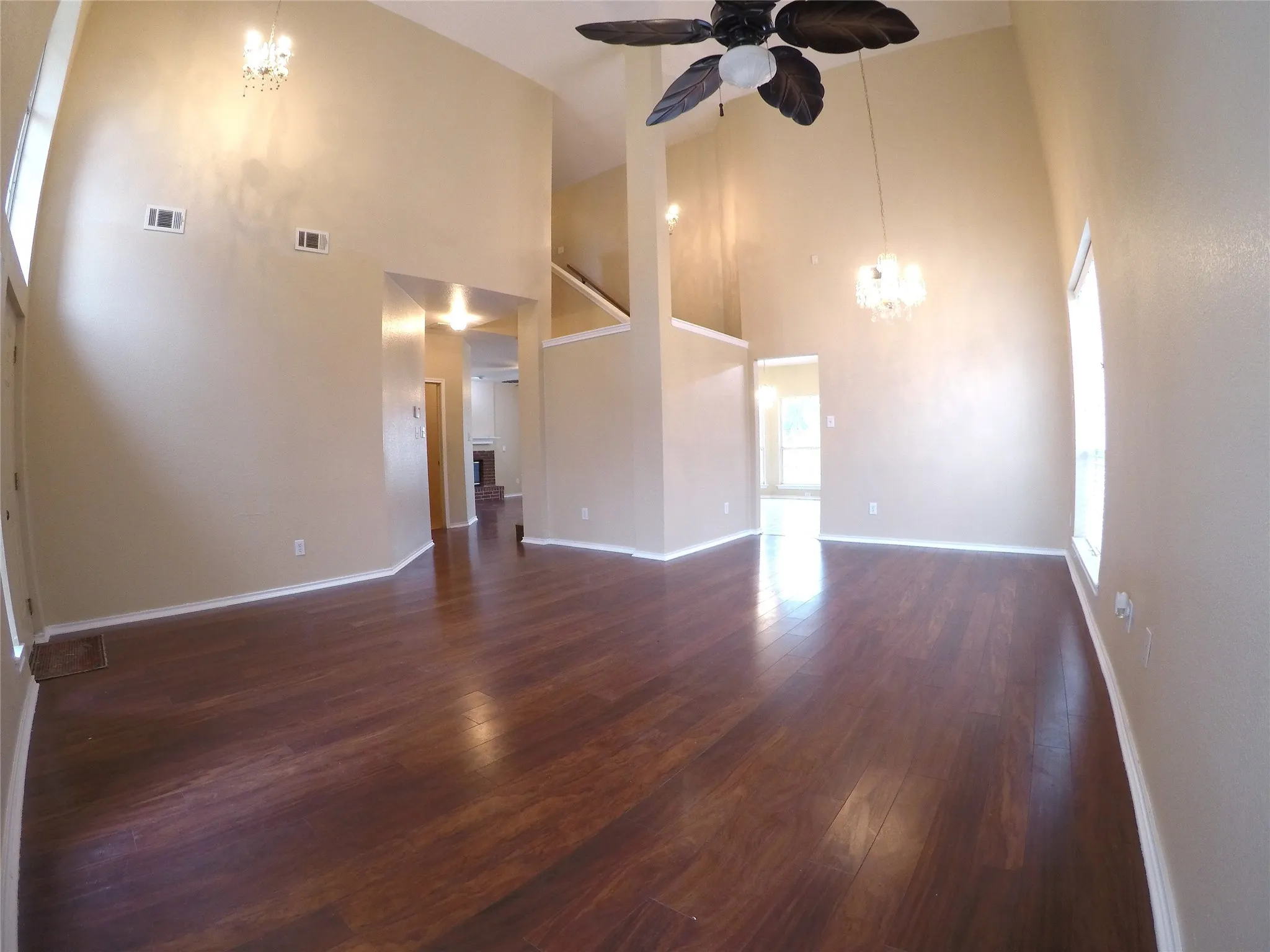 Single Family Residence For Sale in Dallas County , 4426 Harpers Ferry Drive, Grand Prairie, Texas 75052, 4 Bedroom, 3 Bathroom, 2 Garage spaces, 2,146 Sqft, built in 1998, mls#21365816, Real Estate Agent in Grand Prairie, Homes For Sale in Dallas county, Homes For Sale in Grand Prairie, Realtor in Grand Prairie Texas, Real Estate Brokerage Independent Realty Texas, Luminita Cordes Realtor