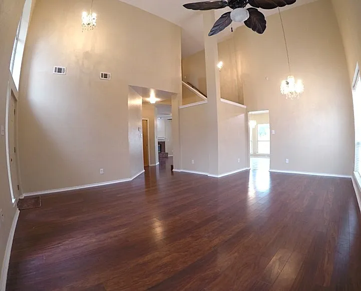 Single Family Residence For Sale in Dallas County , 4426 Harpers Ferry Drive, Grand Prairie, Texas 75052, 4 Bedroom, 3 Bathroom, 2 Garage spaces, 2,146 Sqft, built in 1998, mls#21365816, Real Estate Agent in Grand Prairie, Homes For Sale in Dallas county, Homes For Sale in Grand Prairie, Realtor in Grand Prairie Texas, Real Estate Brokerage Independent Realty Texas, Luminita Cordes Realtor