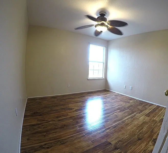 Single Family Residence For Sale in Dallas County , 4426 Harpers Ferry Drive, Grand Prairie, Texas 75052, 4 Bedroom, 3 Bathroom, 2 Garage spaces, 2,146 Sqft, built in 1998, mls#21365816, Real Estate Agent in Grand Prairie, Homes For Sale in Dallas county, Homes For Sale in Grand Prairie, Realtor in Grand Prairie Texas, Real Estate Brokerage Independent Realty Texas, Luminita Cordes Realtor