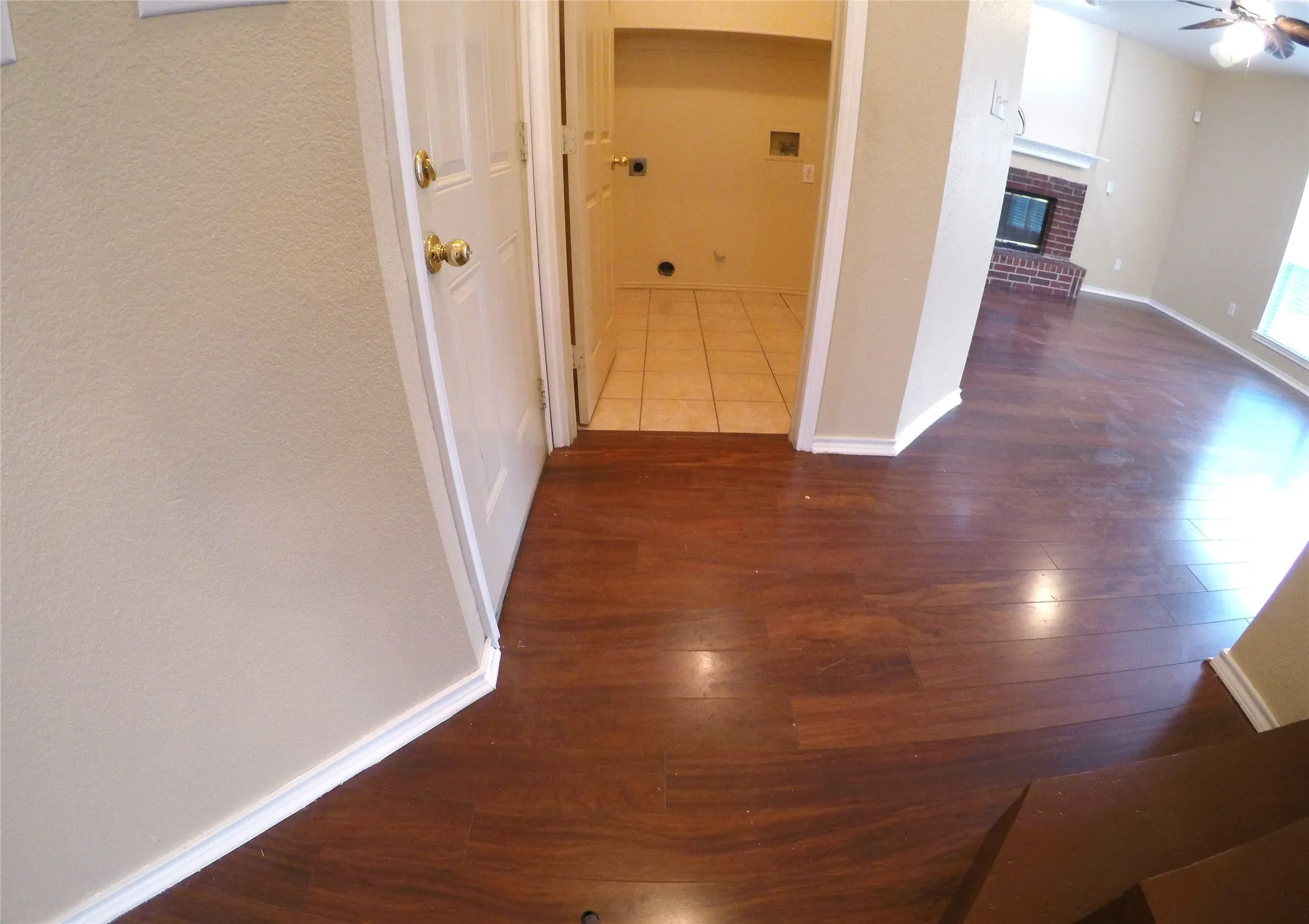 Single Family Residence For Sale in Dallas County , 4426 Harpers Ferry Drive, Grand Prairie, Texas 75052, 4 Bedroom, 3 Bathroom, 2 Garage spaces, 2,146 Sqft, built in 1998, mls#21365816, Real Estate Agent in Grand Prairie, Homes For Sale in Dallas county, Homes For Sale in Grand Prairie, Realtor in Grand Prairie Texas, Real Estate Brokerage Independent Realty Texas, Luminita Cordes Realtor