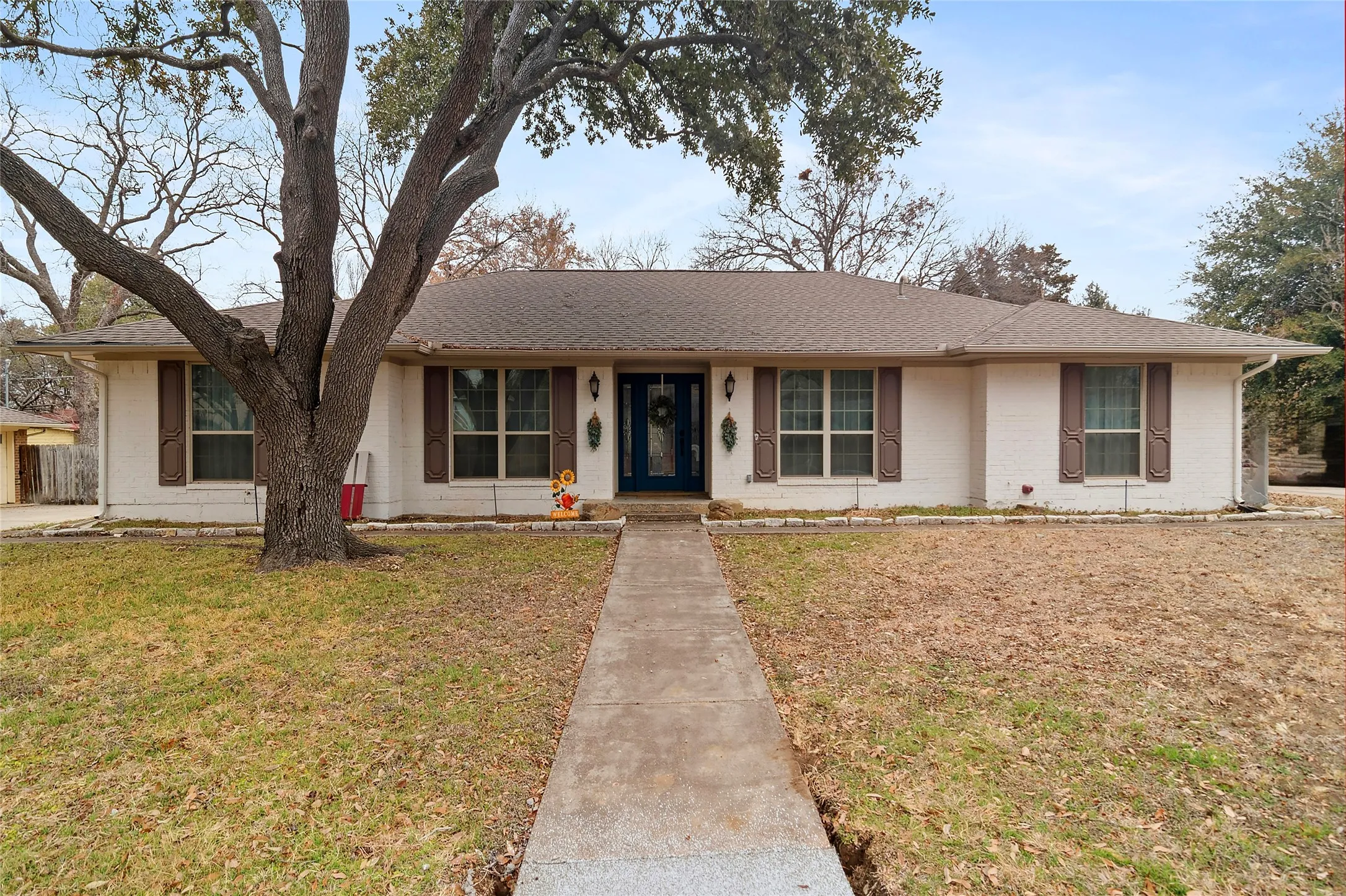 Single Family Residence For Sale in Denton County , 524 Northridge Street, Denton, Texas 76201, 4 Bedroom, 3 Bathroom, 2 Garage spaces, 2,340 Sqft, built in 1972, mls#21365830, Real Estate Agent in Denton, Homes For Sale in Denton county, Homes For Sale in Denton, Realtor in Denton Texas, Real Estate Brokerage Independent Realty Texas, Luminita Cordes Realtor