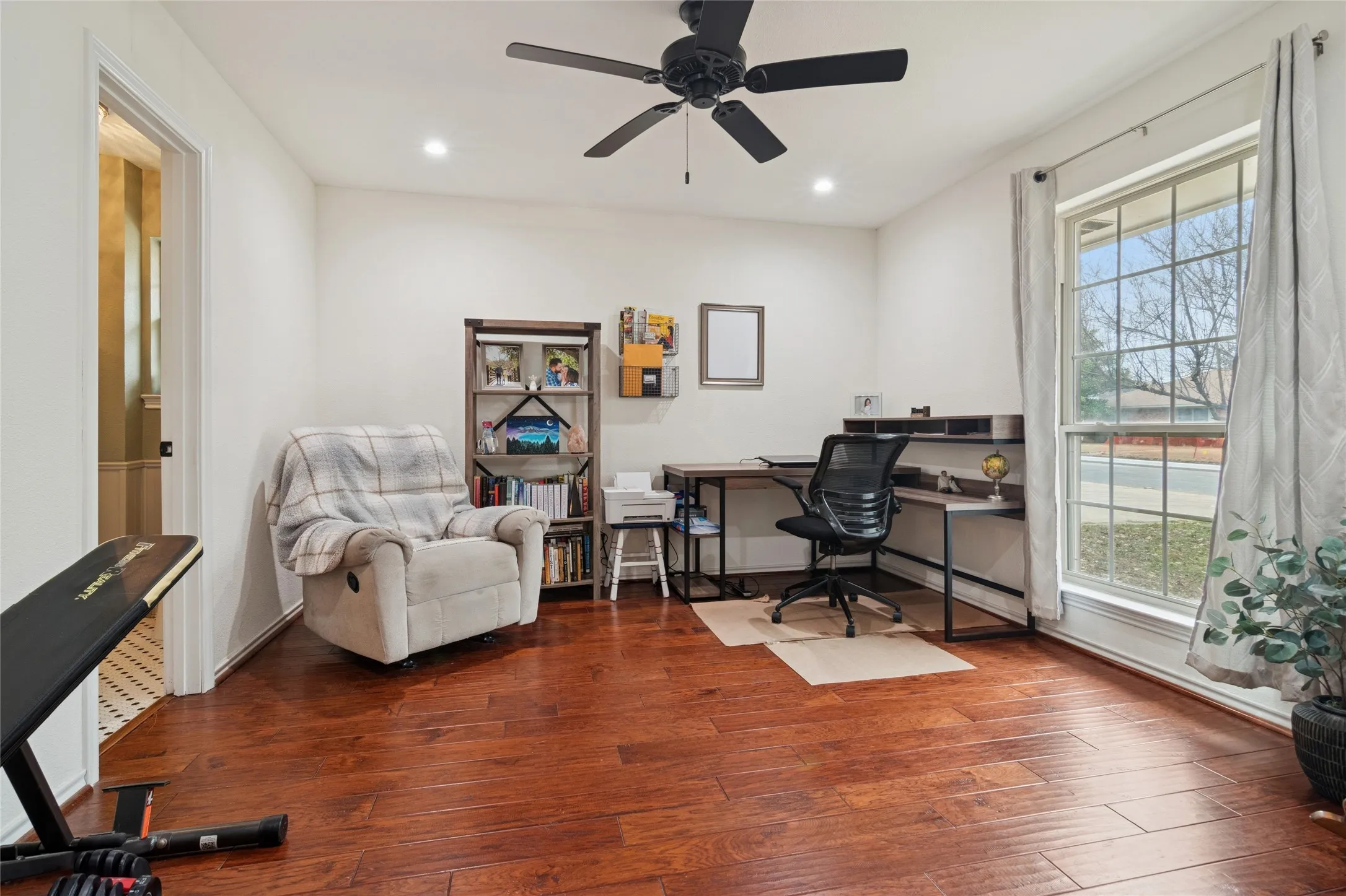 Single Family Residence For Sale in Denton County , 524 Northridge Street, Denton, Texas 76201, 4 Bedroom, 3 Bathroom, 2 Garage spaces, 2,340 Sqft, built in 1972, mls#21365830, Real Estate Agent in Denton, Homes For Sale in Denton county, Homes For Sale in Denton, Realtor in Denton Texas, Real Estate Brokerage Independent Realty Texas, Luminita Cordes Realtor