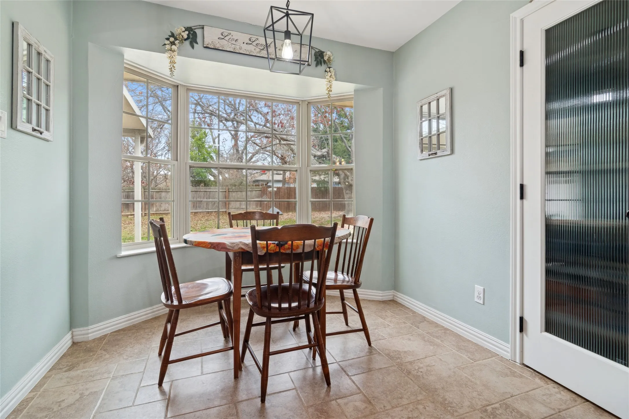 Single Family Residence For Sale in Denton County , 524 Northridge Street, Denton, Texas 76201, 4 Bedroom, 3 Bathroom, 2 Garage spaces, 2,340 Sqft, built in 1972, mls#21365830, Real Estate Agent in Denton, Homes For Sale in Denton county, Homes For Sale in Denton, Realtor in Denton Texas, Real Estate Brokerage Independent Realty Texas, Luminita Cordes Realtor