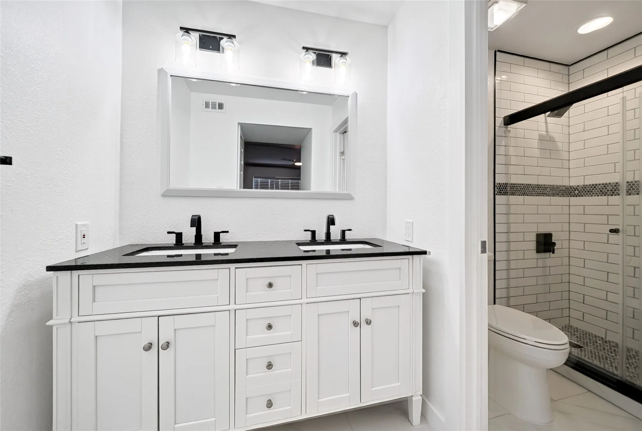 Condominium For Rent in Rockwall County , 1232 Signal Ridge Place, Rockwall, Texas 75032, 3 Bedroom, 3 Bathroom, Garage spaces, 1,825 Sqft, built in 1985, mls#21358242, Real Estate Agent in Rockwall, Homes For Rent in Rockwall county, Homes For Rent in Rockwall, Realtor in Rockwall Texas, Real Estate Brokerage Independent Realty Texas, Luminita Cordes Realtor