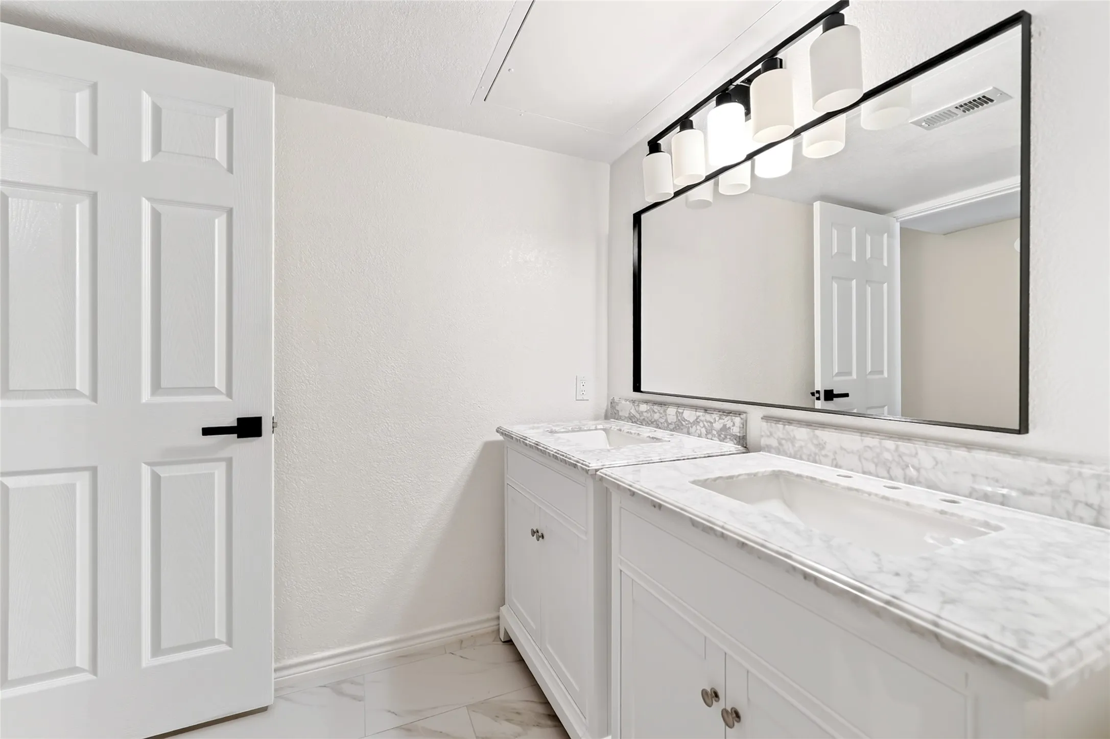 Condominium For Rent in Rockwall County , 1232 Signal Ridge Place, Rockwall, Texas 75032, 3 Bedroom, 3 Bathroom, Garage spaces, 1,825 Sqft, built in 1985, mls#21358242, Real Estate Agent in Rockwall, Homes For Rent in Rockwall county, Homes For Rent in Rockwall, Realtor in Rockwall Texas, Real Estate Brokerage Independent Realty Texas, Luminita Cordes Realtor