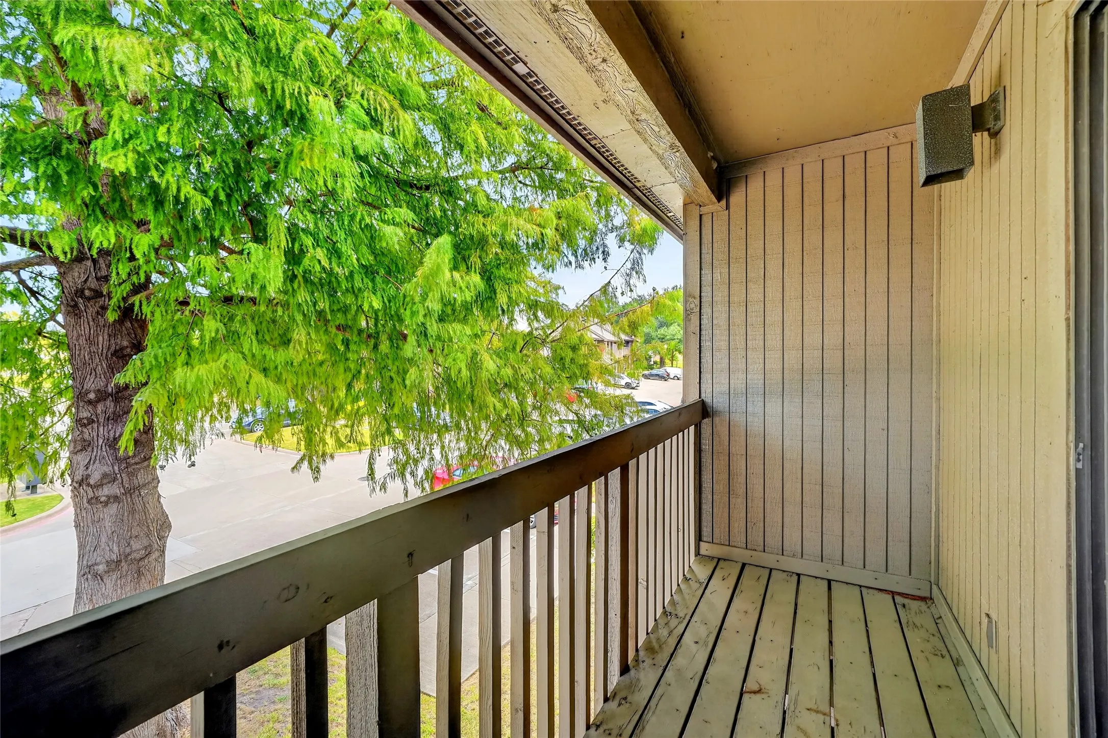 Front deck