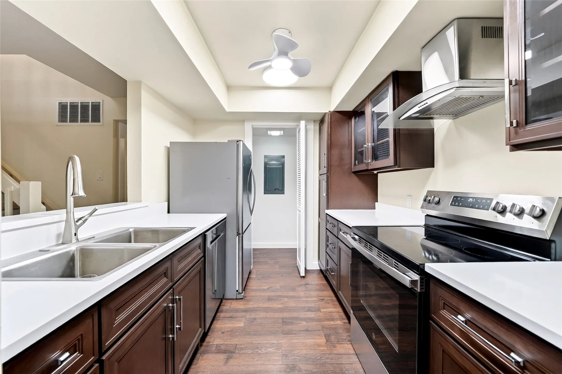 Condominium For Rent in Rockwall County , 1232 Signal Ridge Place, Rockwall, Texas 75032, 3 Bedroom, 3 Bathroom, Garage spaces, 1,825 Sqft, built in 1985, mls#21358242, Real Estate Agent in Rockwall, Homes For Rent in Rockwall county, Homes For Rent in Rockwall, Realtor in Rockwall Texas, Real Estate Brokerage Independent Realty Texas, Luminita Cordes Realtor