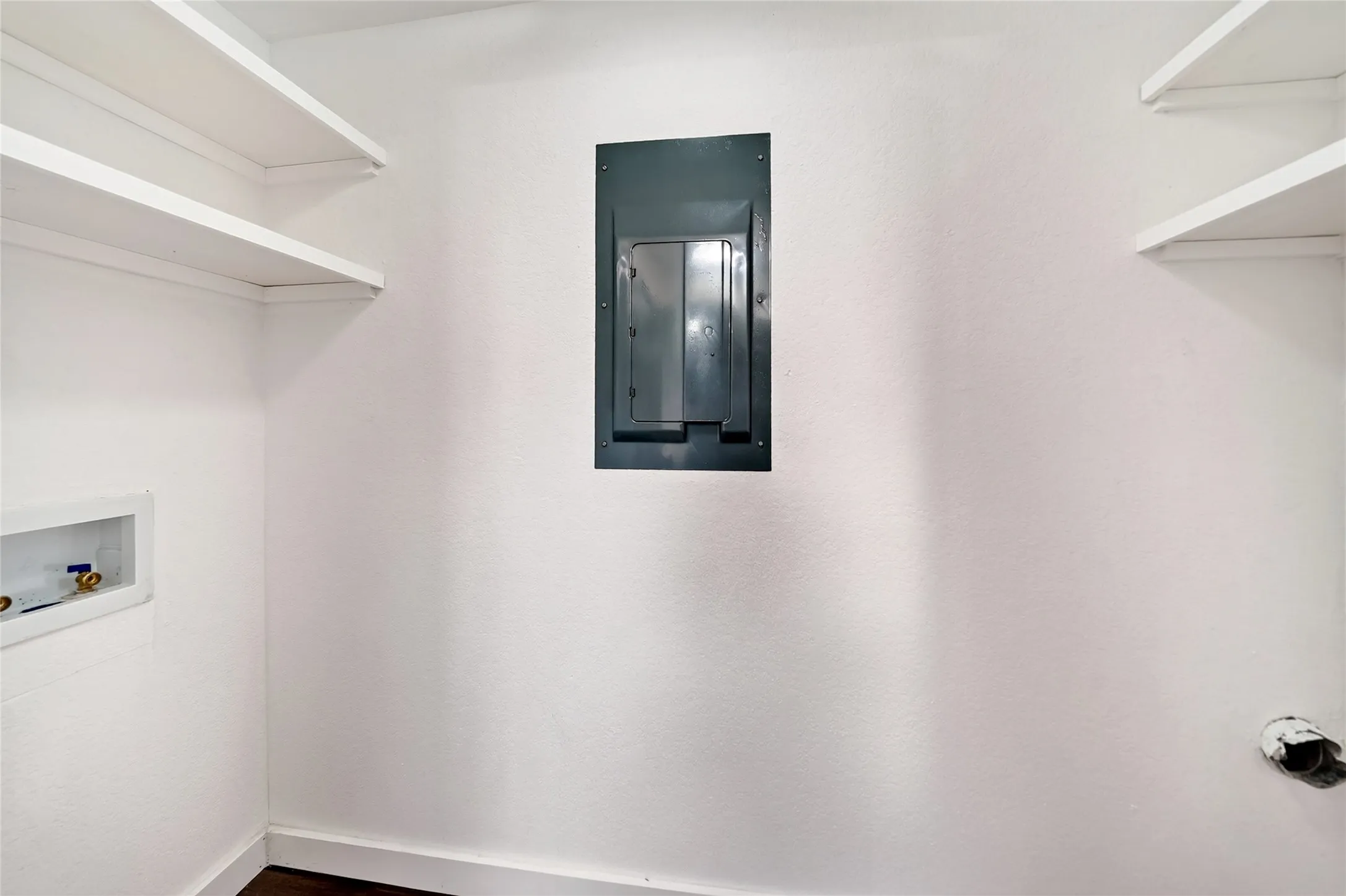 Condominium For Rent in Rockwall County , 1232 Signal Ridge Place, Rockwall, Texas 75032, 3 Bedroom, 3 Bathroom, Garage spaces, 1,825 Sqft, built in 1985, mls#21358242, Real Estate Agent in Rockwall, Homes For Rent in Rockwall county, Homes For Rent in Rockwall, Realtor in Rockwall Texas, Real Estate Brokerage Independent Realty Texas, Luminita Cordes Realtor