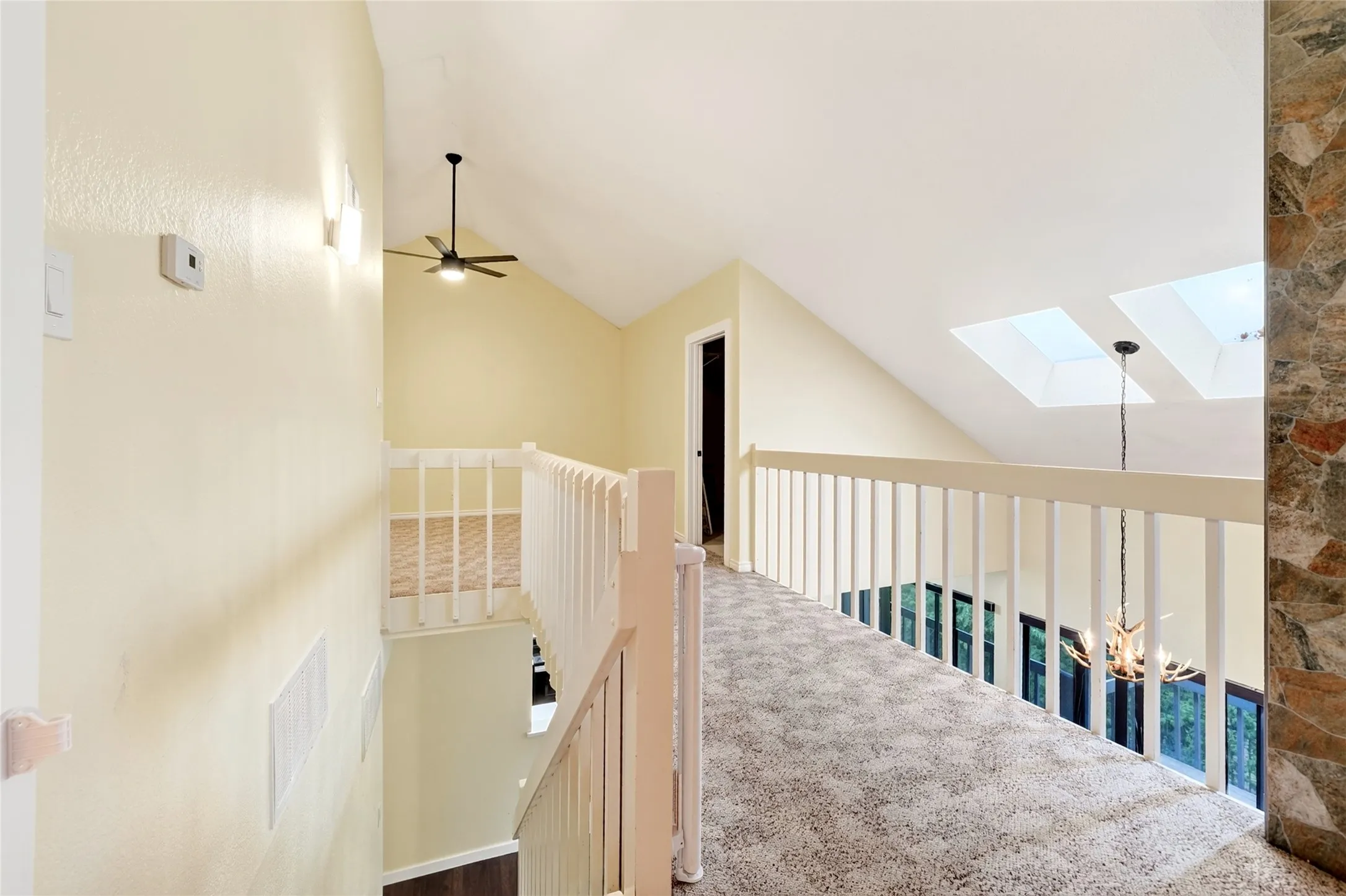 Condominium For Rent in Rockwall County , 1232 Signal Ridge Place, Rockwall, Texas 75032, 3 Bedroom, 3 Bathroom, Garage spaces, 1,825 Sqft, built in 1985, mls#21358242, Real Estate Agent in Rockwall, Homes For Rent in Rockwall county, Homes For Rent in Rockwall, Realtor in Rockwall Texas, Real Estate Brokerage Independent Realty Texas, Luminita Cordes Realtor