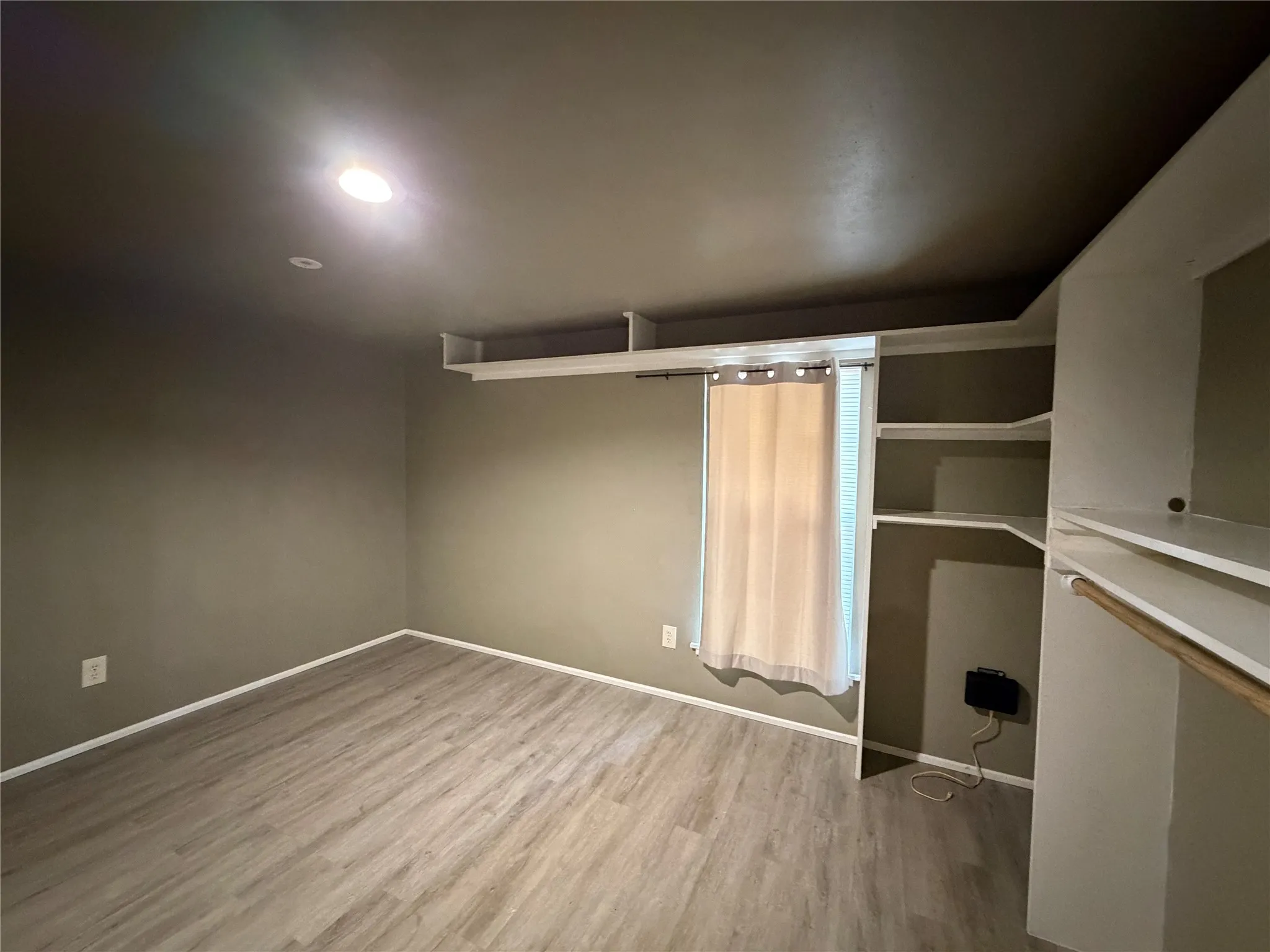 Mobile Home For Sale in Van Zandt County , 1281 Hickory Hills Drive, Murchison, Texas 75778, 2 Bedroom, 1 Bathroom, Garage spaces, 728 Sqft, built in 1992, mls#21365832, Real Estate Agent in Murchison, Homes For Sale in Van Zandt county, Homes For Sale in Murchison, Realtor in Murchison Texas, Real Estate Brokerage Independent Realty Texas, Luminita Cordes Realtor