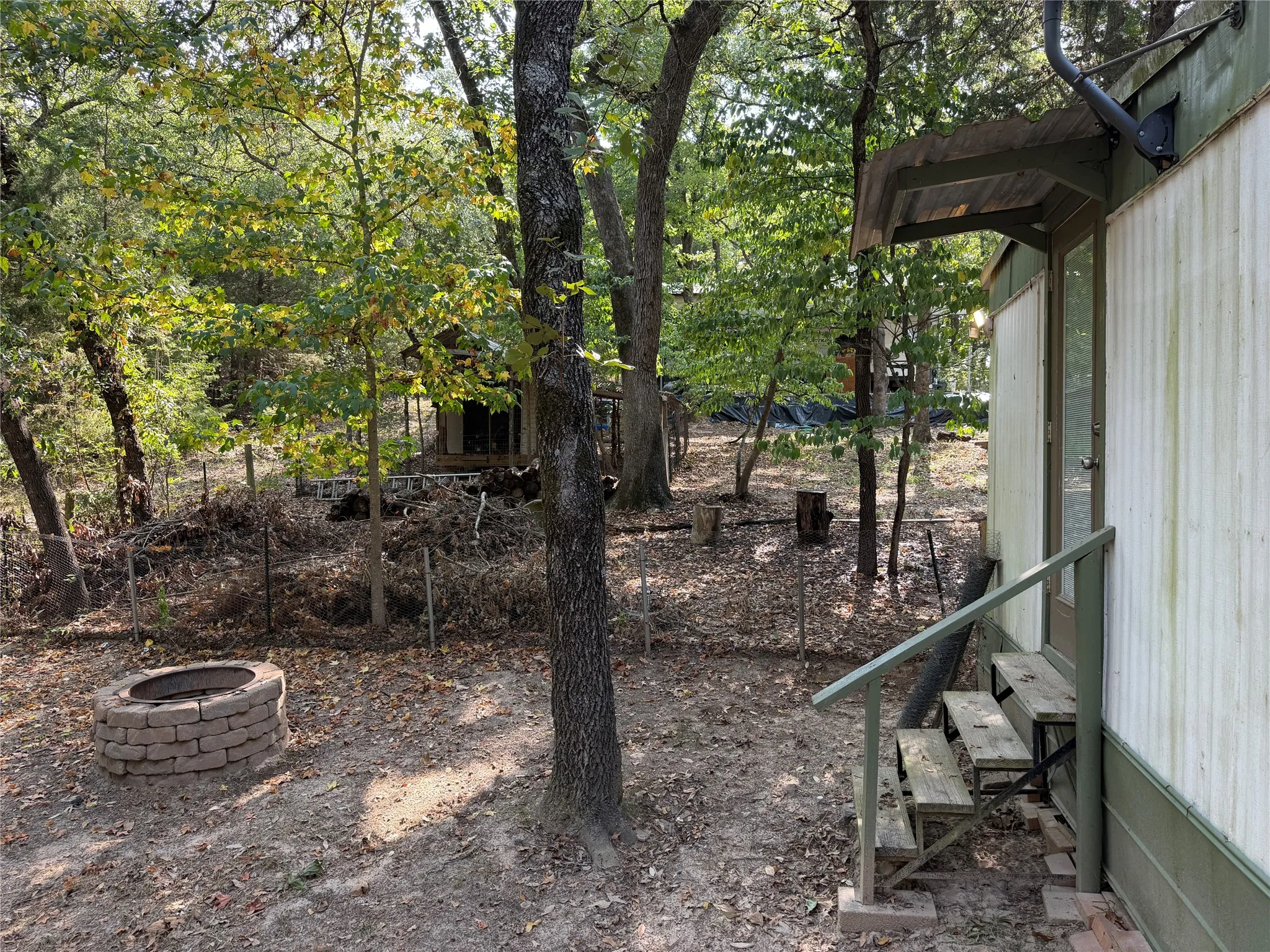 Mobile Home For Sale in Van Zandt County , 1281 Hickory Hills Drive, Murchison, Texas 75778, 2 Bedroom, 1 Bathroom, Garage spaces, 728 Sqft, built in 1992, mls#21365832, Real Estate Agent in Murchison, Homes For Sale in Van Zandt county, Homes For Sale in Murchison, Realtor in Murchison Texas, Real Estate Brokerage Independent Realty Texas, Luminita Cordes Realtor