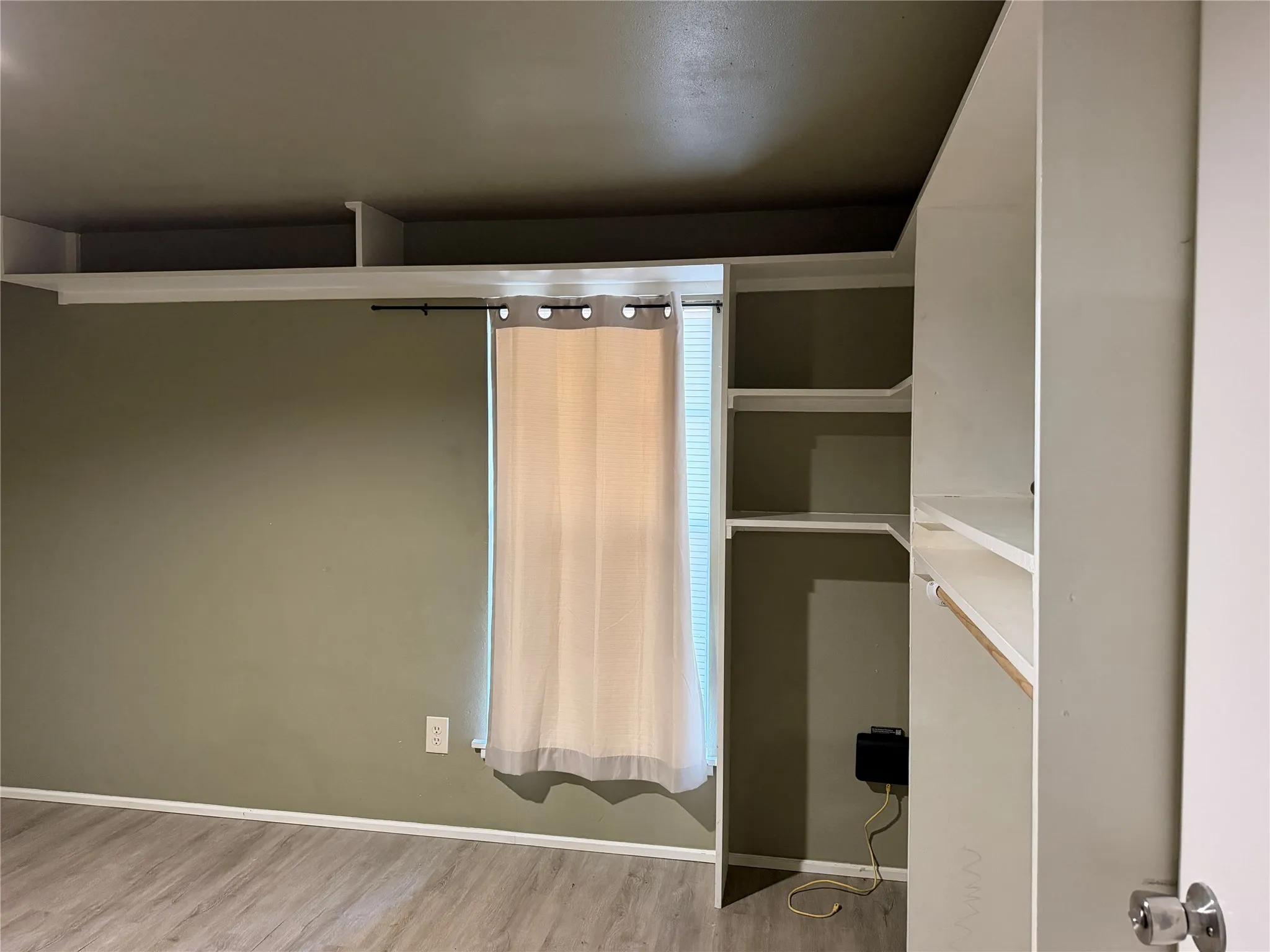 Mobile Home For Sale in Van Zandt County , 1281 Hickory Hills Drive, Murchison, Texas 75778, 2 Bedroom, 1 Bathroom, Garage spaces, 728 Sqft, built in 1992, mls#21365832, Real Estate Agent in Murchison, Homes For Sale in Van Zandt county, Homes For Sale in Murchison, Realtor in Murchison Texas, Real Estate Brokerage Independent Realty Texas, Luminita Cordes Realtor