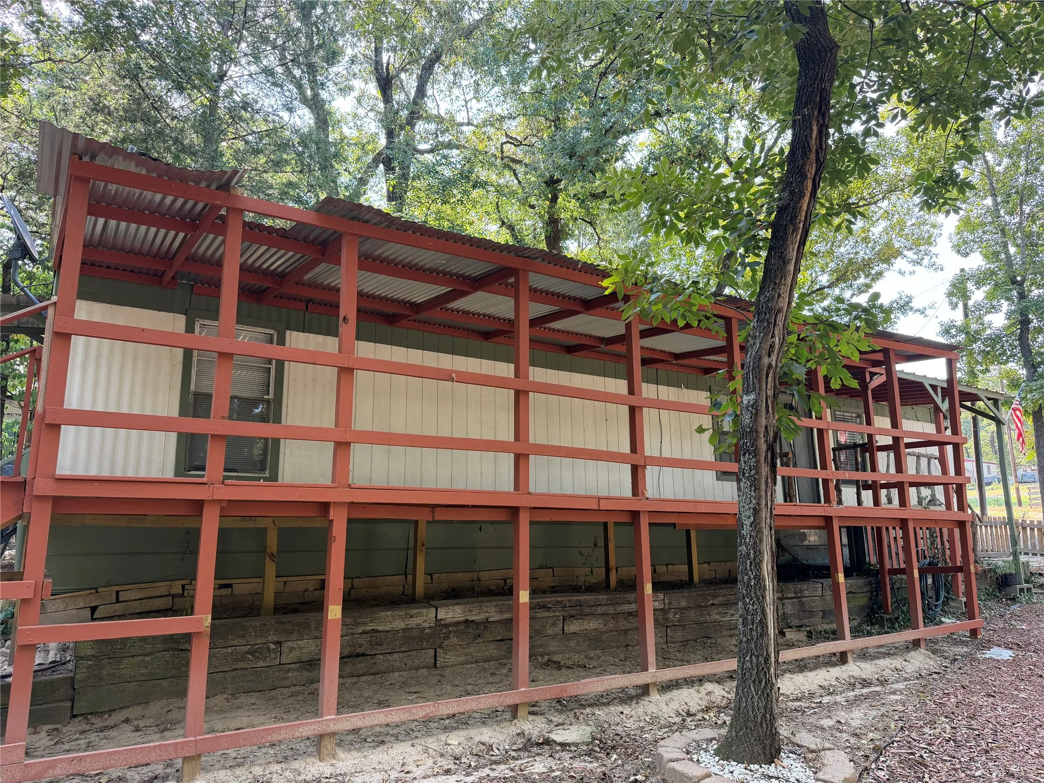 Mobile Home For Sale in Van Zandt County , 1281 Hickory Hills Drive, Murchison, Texas 75778, 2 Bedroom, 1 Bathroom, Garage spaces, 728 Sqft, built in 1992, mls#21365832, Real Estate Agent in Murchison, Homes For Sale in Van Zandt county, Homes For Sale in Murchison, Realtor in Murchison Texas, Real Estate Brokerage Independent Realty Texas, Luminita Cordes Realtor