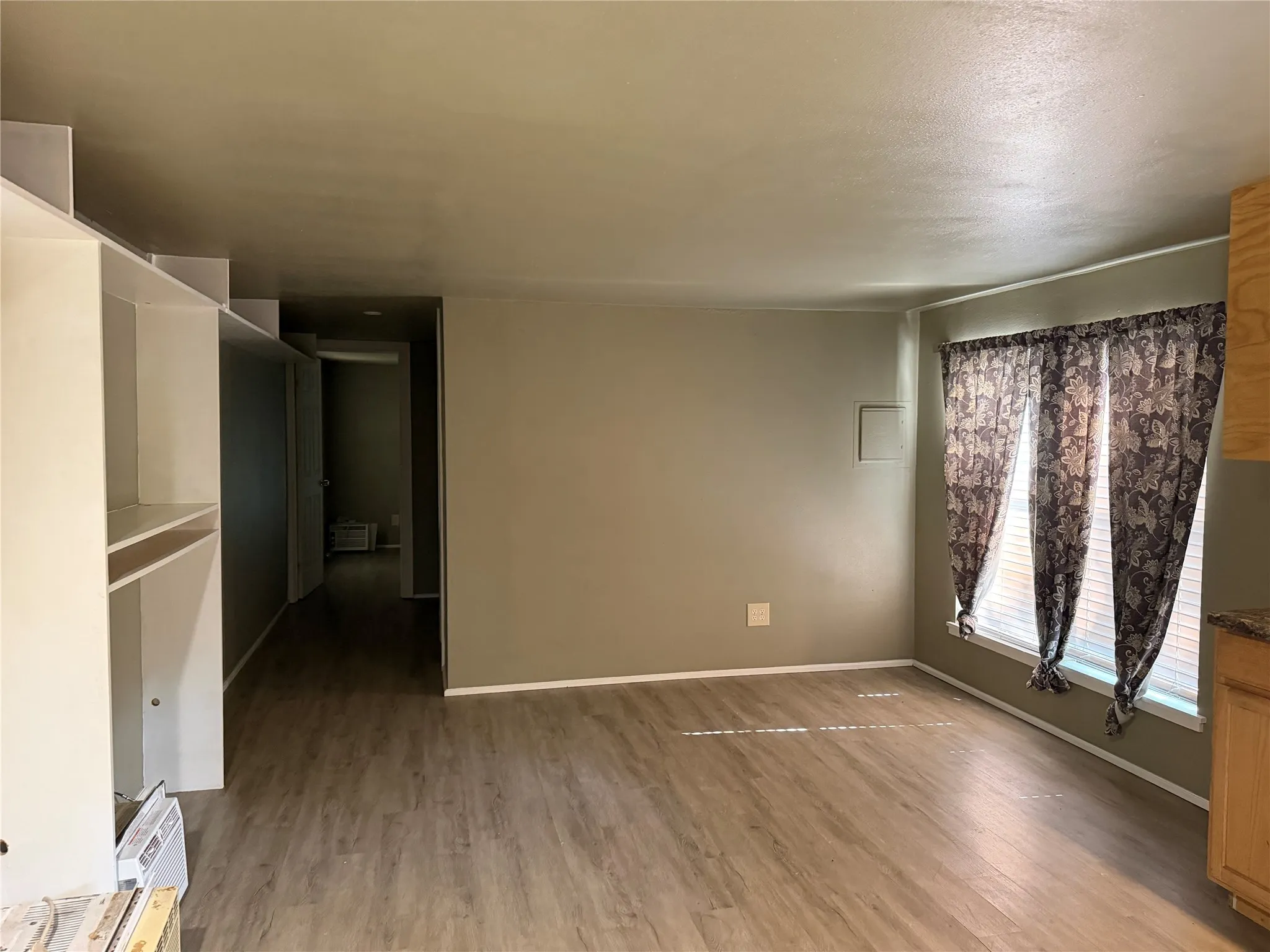 Mobile Home For Sale in Van Zandt County , 1281 Hickory Hills Drive, Murchison, Texas 75778, 2 Bedroom, 1 Bathroom, Garage spaces, 728 Sqft, built in 1992, mls#21365832, Real Estate Agent in Murchison, Homes For Sale in Van Zandt county, Homes For Sale in Murchison, Realtor in Murchison Texas, Real Estate Brokerage Independent Realty Texas, Luminita Cordes Realtor