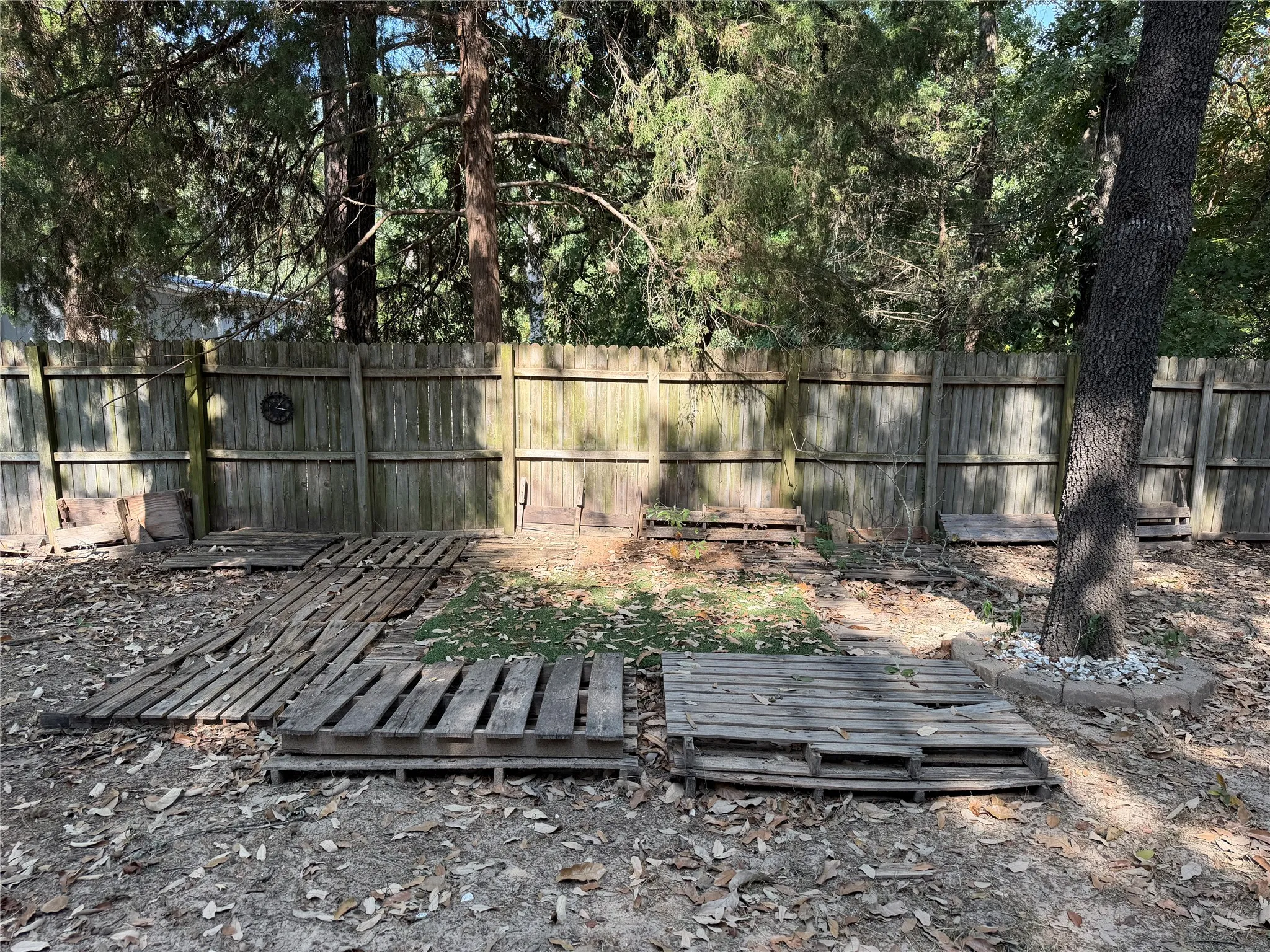 Mobile Home For Sale in Van Zandt County , 1281 Hickory Hills Drive, Murchison, Texas 75778, 2 Bedroom, 1 Bathroom, Garage spaces, 728 Sqft, built in 1992, mls#21365832, Real Estate Agent in Murchison, Homes For Sale in Van Zandt county, Homes For Sale in Murchison, Realtor in Murchison Texas, Real Estate Brokerage Independent Realty Texas, Luminita Cordes Realtor