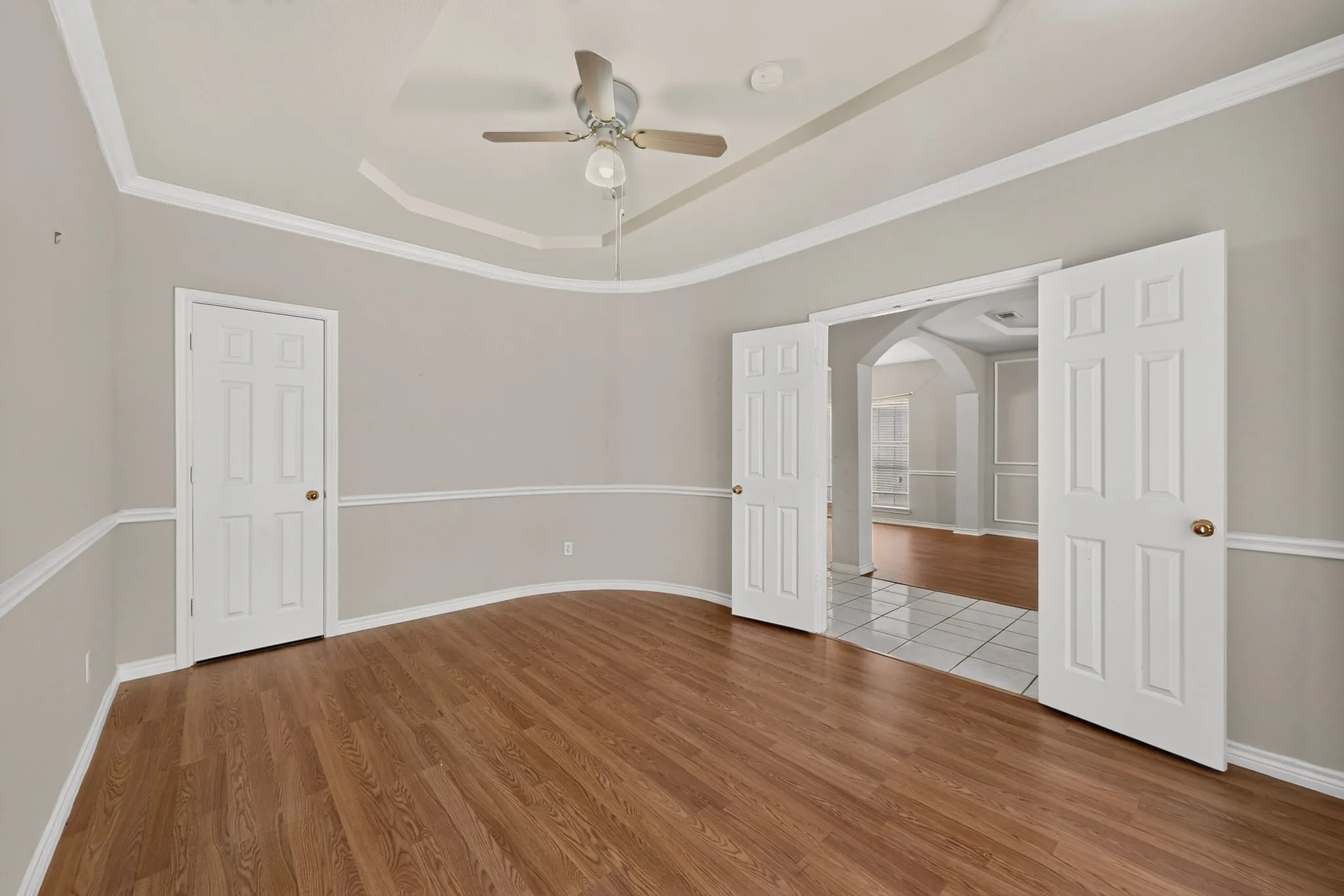 Single Family Residence For Sale in Dallas County , 4316 Sleepy Glen Drive, Grand Prairie, Texas 75052, 5 Bedroom, 4 Bathroom, 2 Garage spaces, 3,293 Sqft, built in 2000, mls#21365792, Real Estate Agent in Grand Prairie, Homes For Sale in Dallas county, Homes For Sale in Grand Prairie, Realtor in Grand Prairie Texas, Real Estate Brokerage Independent Realty Texas, Luminita Cordes Realtor