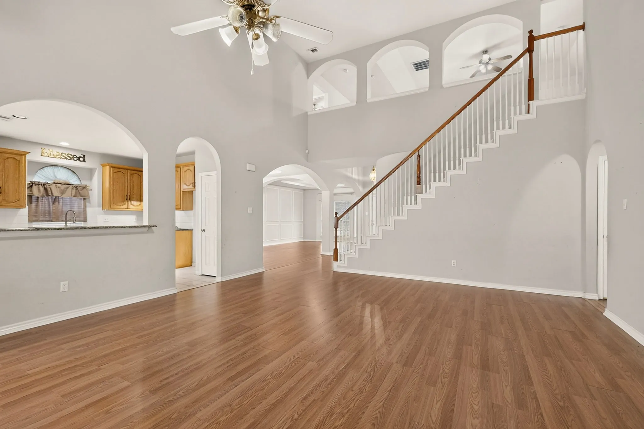Single Family Residence For Sale in Dallas County , 4316 Sleepy Glen Drive, Grand Prairie, Texas 75052, 5 Bedroom, 4 Bathroom, 2 Garage spaces, 3,293 Sqft, built in 2000, mls#21365792, Real Estate Agent in Grand Prairie, Homes For Sale in Dallas county, Homes For Sale in Grand Prairie, Realtor in Grand Prairie Texas, Real Estate Brokerage Independent Realty Texas, Luminita Cordes Realtor