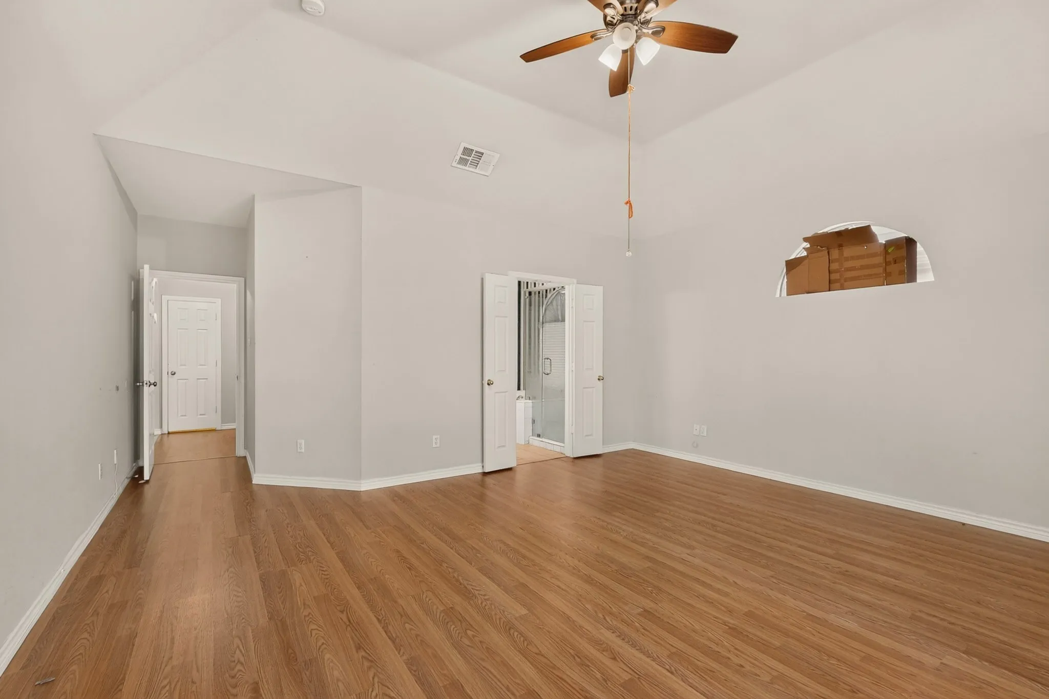 Single Family Residence For Sale in Dallas County , 4316 Sleepy Glen Drive, Grand Prairie, Texas 75052, 5 Bedroom, 4 Bathroom, 2 Garage spaces, 3,293 Sqft, built in 2000, mls#21365792, Real Estate Agent in Grand Prairie, Homes For Sale in Dallas county, Homes For Sale in Grand Prairie, Realtor in Grand Prairie Texas, Real Estate Brokerage Independent Realty Texas, Luminita Cordes Realtor