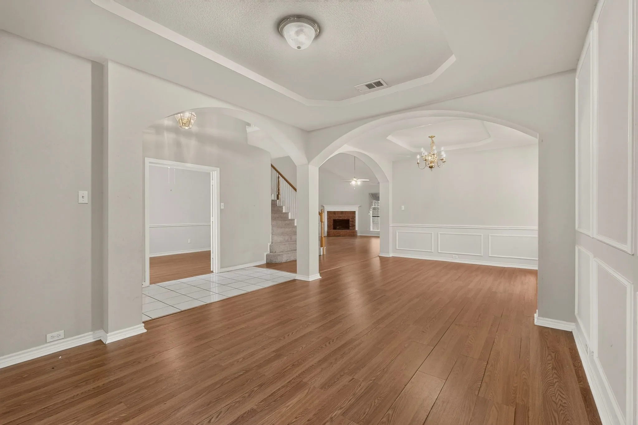 Single Family Residence For Sale in Dallas County , 4316 Sleepy Glen Drive, Grand Prairie, Texas 75052, 5 Bedroom, 4 Bathroom, 2 Garage spaces, 3,293 Sqft, built in 2000, mls#21365792, Real Estate Agent in Grand Prairie, Homes For Sale in Dallas county, Homes For Sale in Grand Prairie, Realtor in Grand Prairie Texas, Real Estate Brokerage Independent Realty Texas, Luminita Cordes Realtor