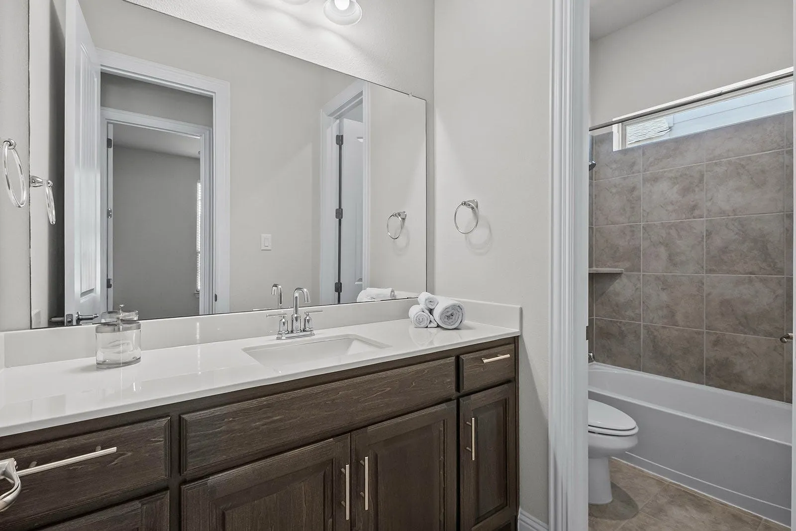 Single Family Residence For Rent in Denton County , 708 Waterbrook Parkway, Argyle, Texas 76226, 3 Bedroom, 2 Bathroom, 2 Garage spaces, 1,848 Sqft, built in 2021, mls#21365813, Real Estate Agent in Argyle, Homes For Rent in Denton county, Homes For Rent in Argyle, Realtor in Argyle Texas, Real Estate Brokerage Independent Realty Texas, Luminita Cordes Realtor