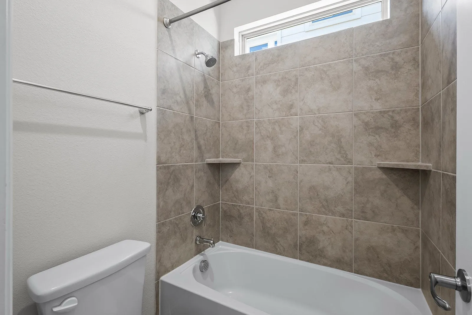 Single Family Residence For Rent in Denton County , 708 Waterbrook Parkway, Argyle, Texas 76226, 3 Bedroom, 2 Bathroom, 2 Garage spaces, 1,848 Sqft, built in 2021, mls#21365813, Real Estate Agent in Argyle, Homes For Rent in Denton county, Homes For Rent in Argyle, Realtor in Argyle Texas, Real Estate Brokerage Independent Realty Texas, Luminita Cordes Realtor