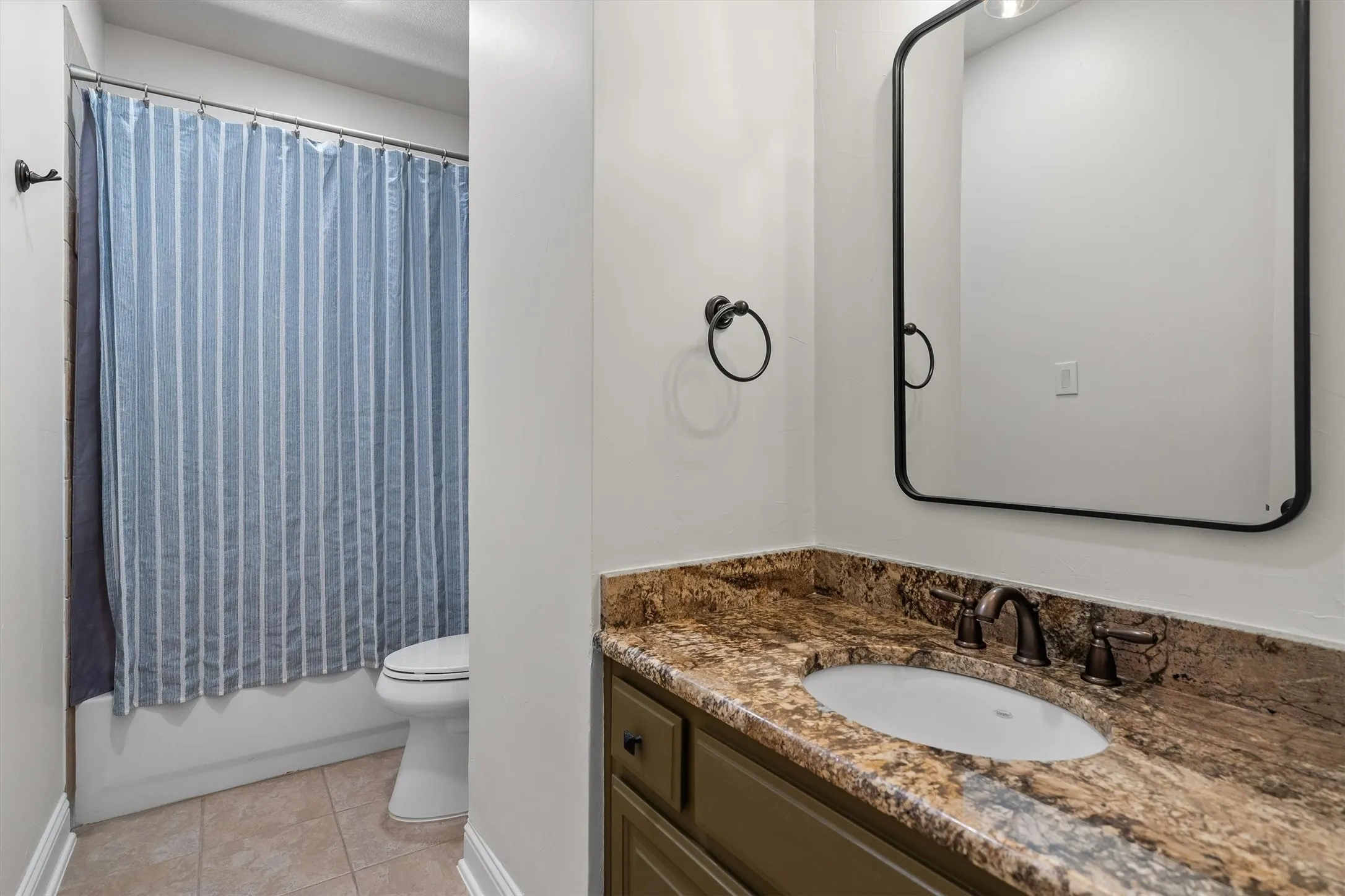 Single Family Residence For Sale in Denton County , 3701 Samuel Court, Flower Mound, Texas 75028, 5 Bedroom, 6 Bathroom, 3 Garage spaces, 5,360 Sqft, built in 2001, mls#21361545, Real Estate Agent in Flower Mound, Homes For Sale in Denton county, Homes For Sale in Flower Mound, Realtor in Flower Mound Texas, Real Estate Brokerage Independent Realty Texas, Luminita Cordes Realtor